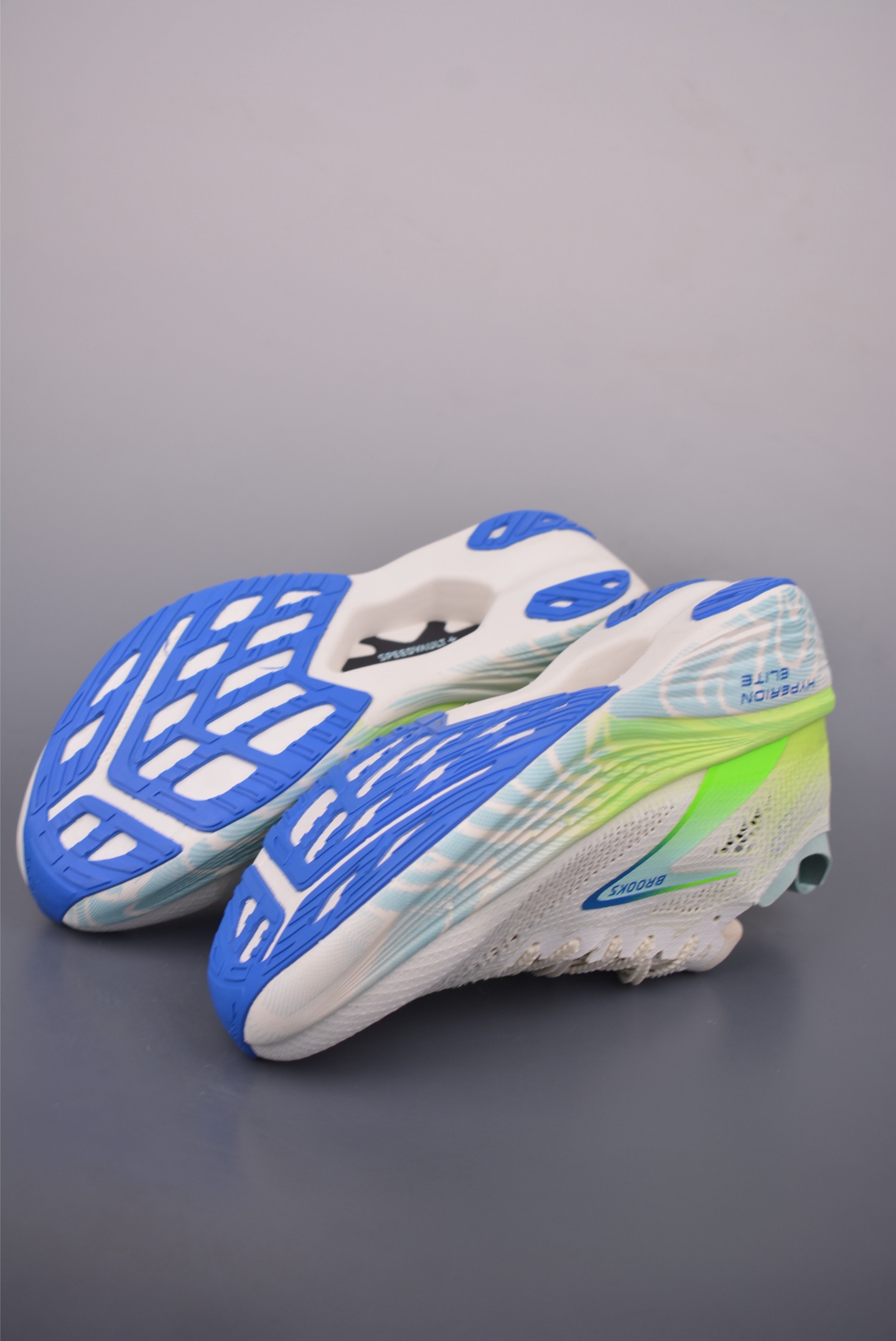 Brooks Hyperion Elite 4: Lightweight, Breathable Running Shoes for Peak Performance 3 i1754773438460 9087 0 2