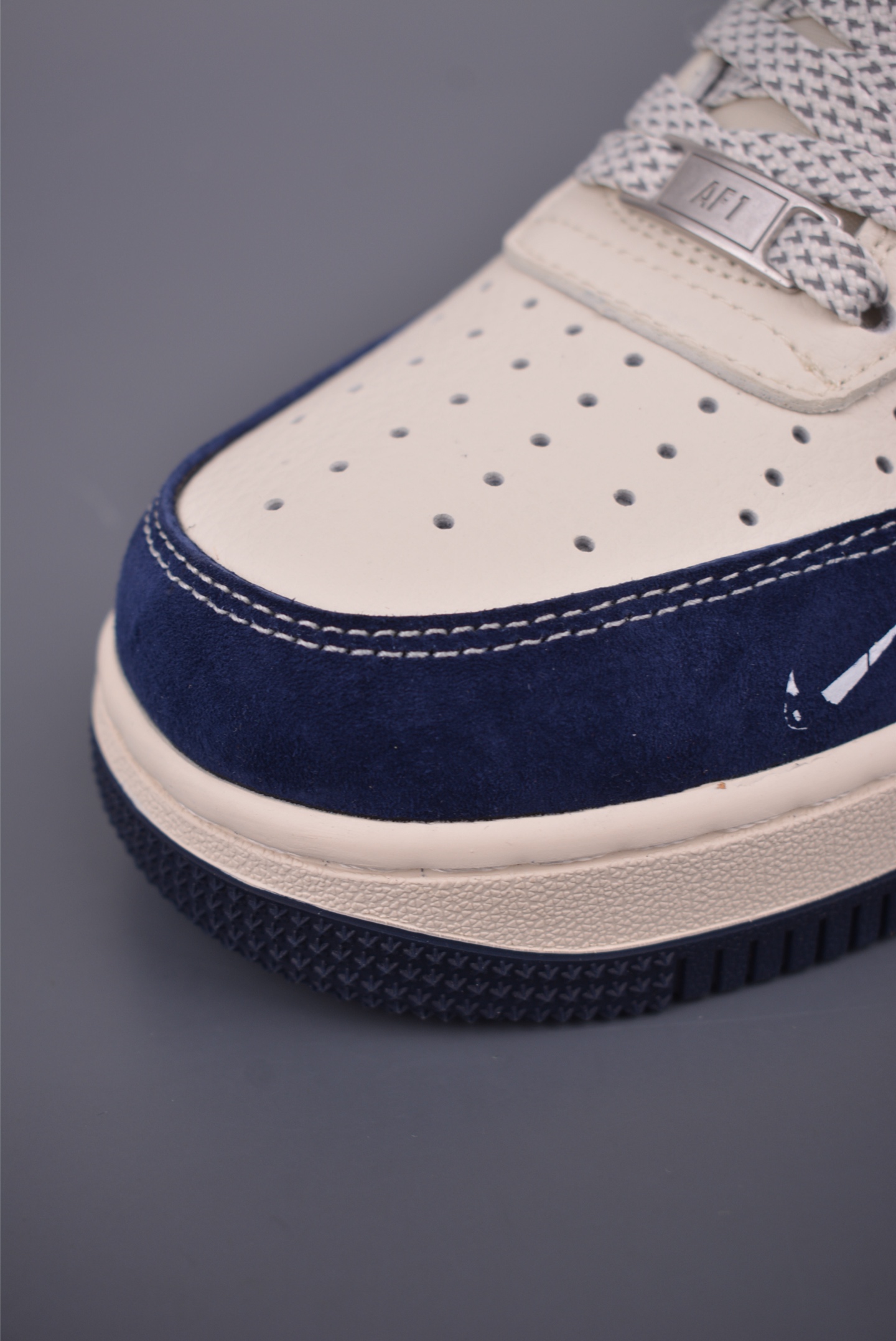 Nike Air Force 1 Low Stussy Collab: Original Design & Premium Comfort 7 i1754773511808 2350 0 5