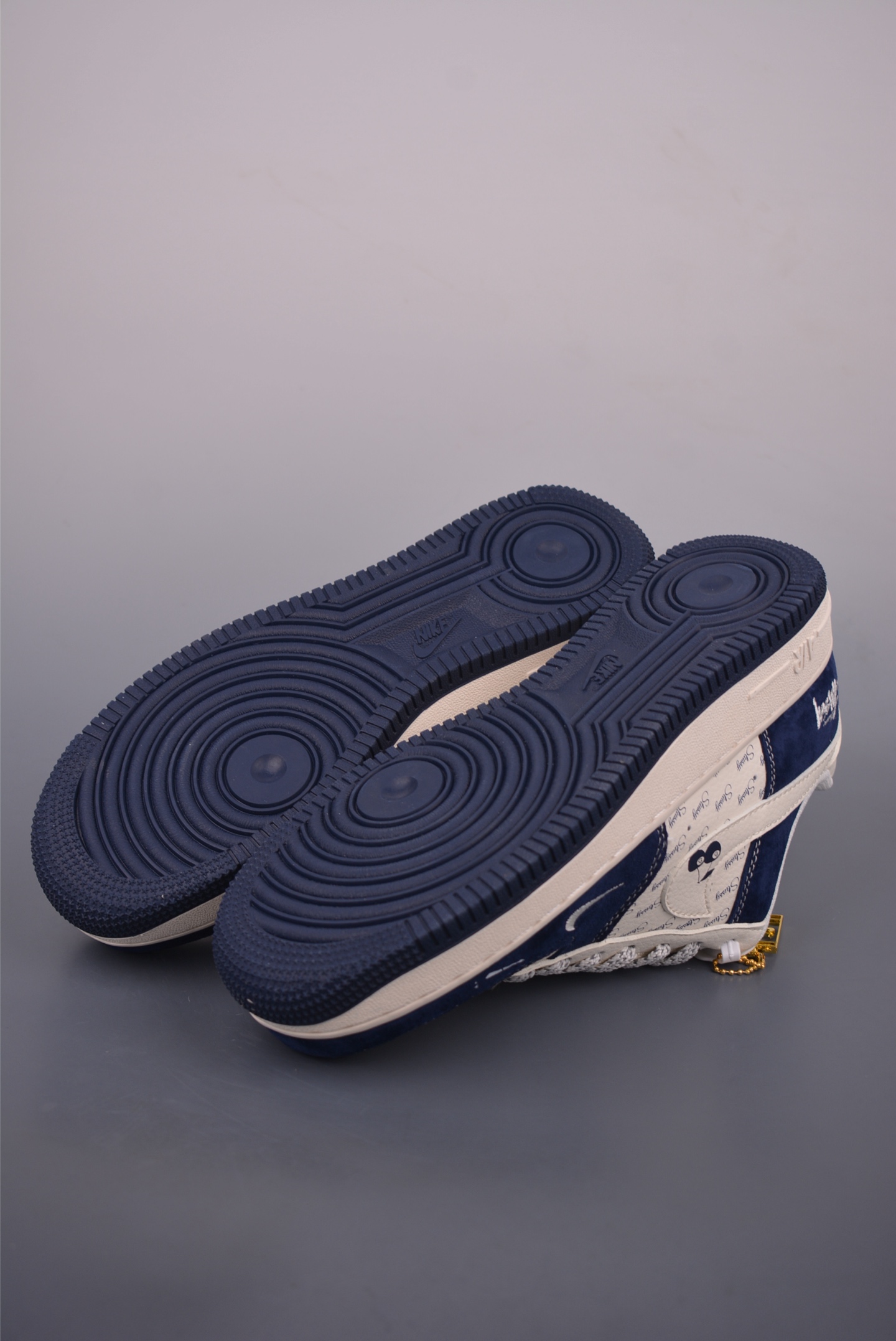 Nike Air Force 1 Low Stussy Collab: Original Design & Premium Comfort 4 i1754773513552 2231 0 2
