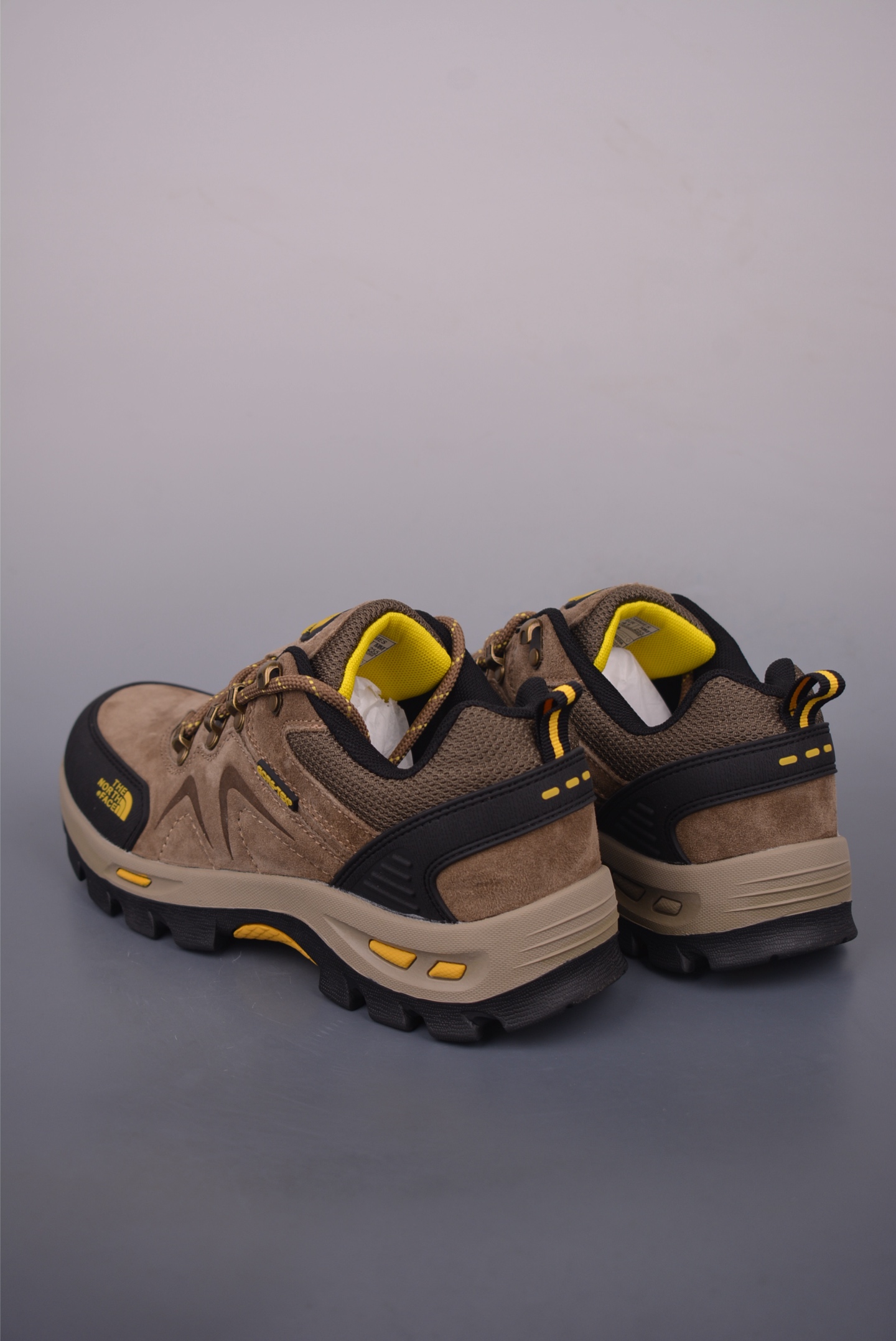 The North Face Men's Waterproof Leather Hiking Shoes - Durable & Comfortable 3 i1754773871005 5793 0 1