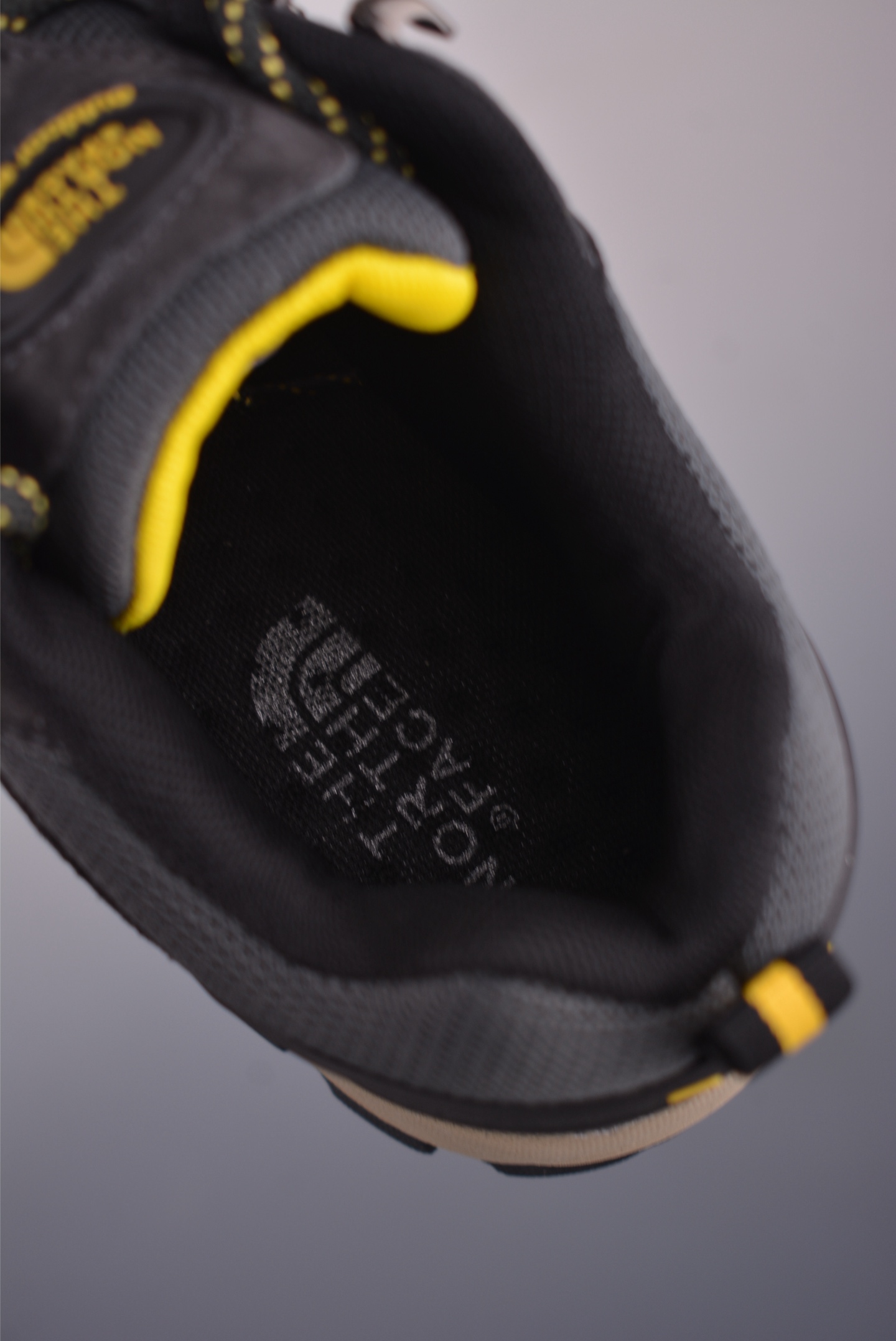 The North Face Men's Hiking Shoes - Durable Leather, Vibram Sole, Outdoor Ready 10 i1754773966697 5246 0 8