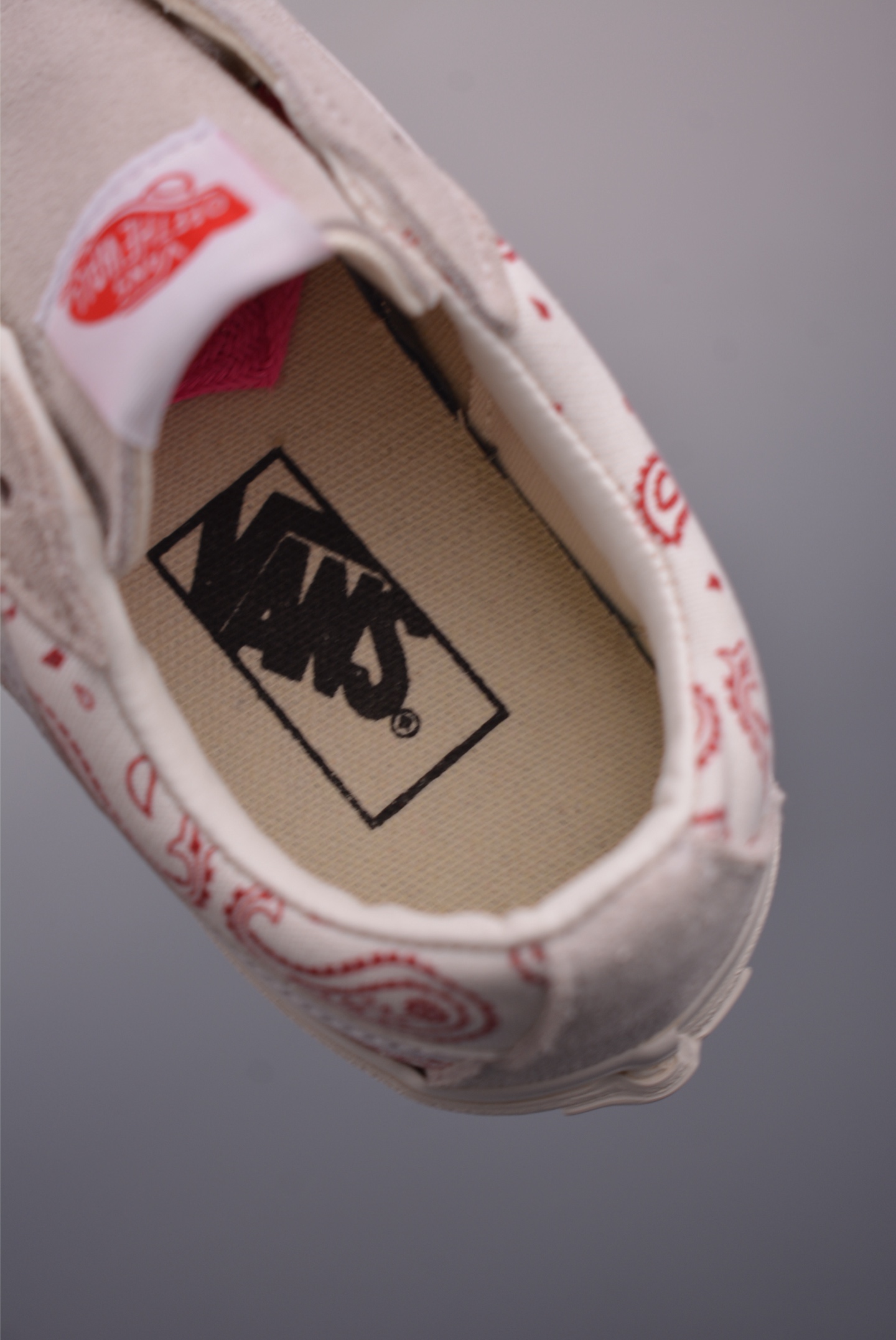 Vans Sk8-Low White Paisley Casual Canvas Shoes, Retro Style Pink Accents 9 i1754774544979 354 0 8