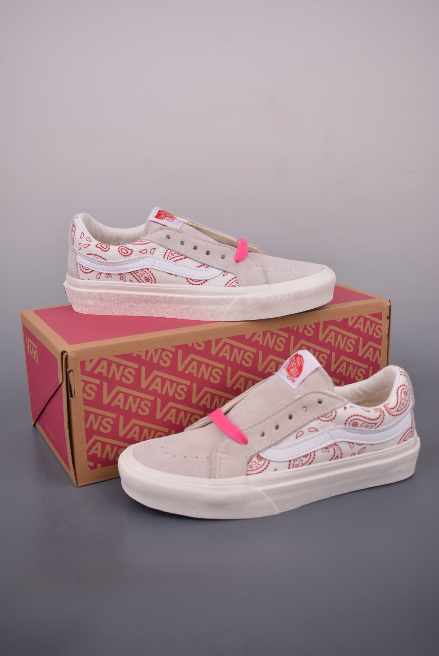 Vans Sk8-Low White Paisley Casual Canvas Shoes, Retro Style Pink Accents 5 i1754774544994 1154 0 4