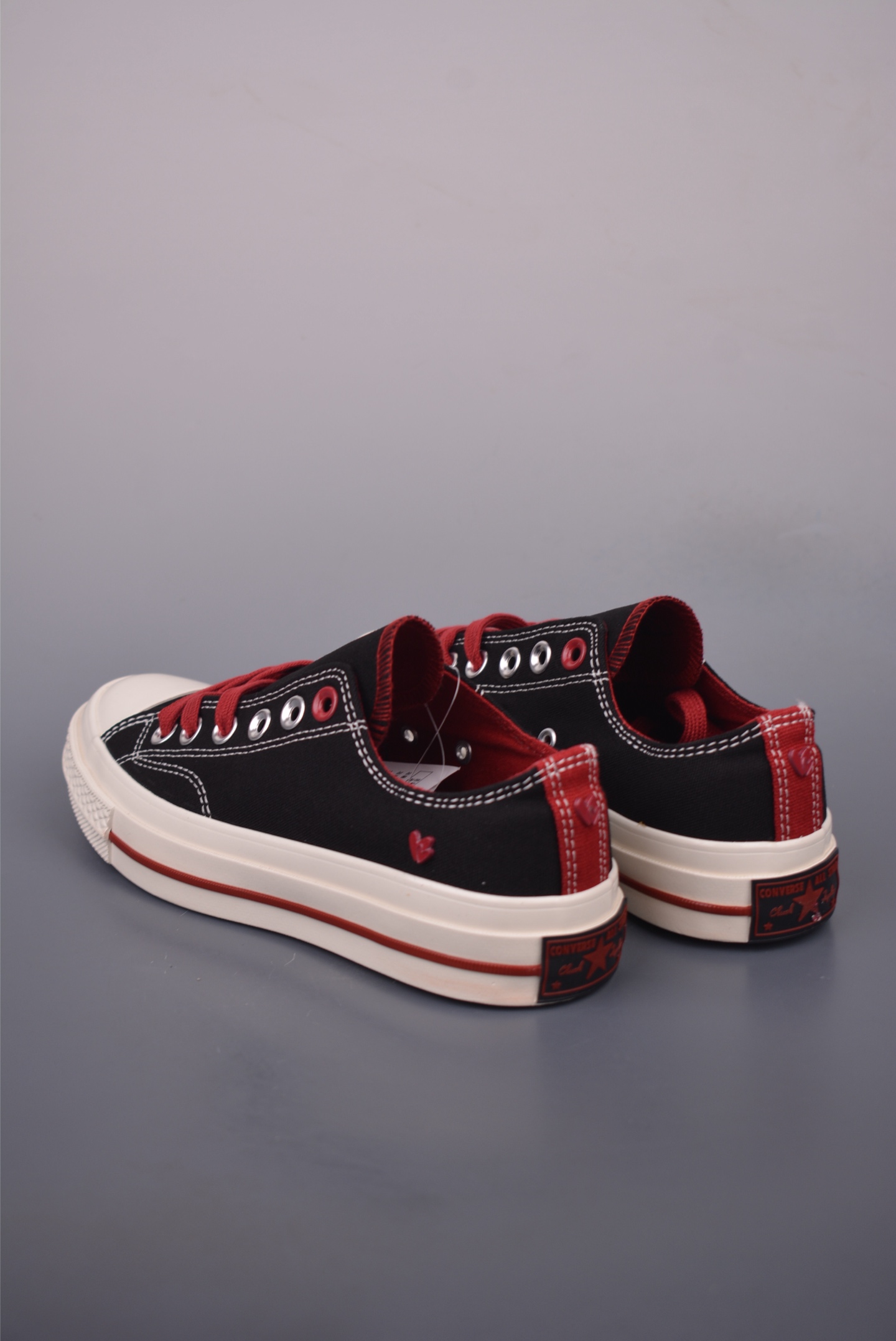 Converse Chuck 1970s Valentine's Day Limited Edition Canvas Shoes 3 i1754775045454 6271 0 1