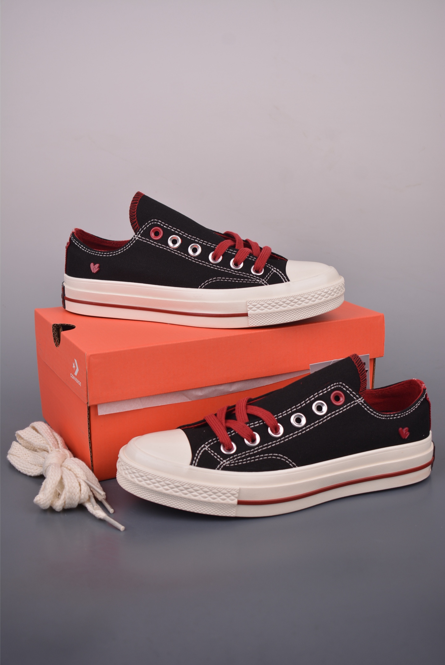 Converse Chuck 1970s Valentine's Day Limited Edition Canvas Shoes 6 i1754775047567 3581 0 4