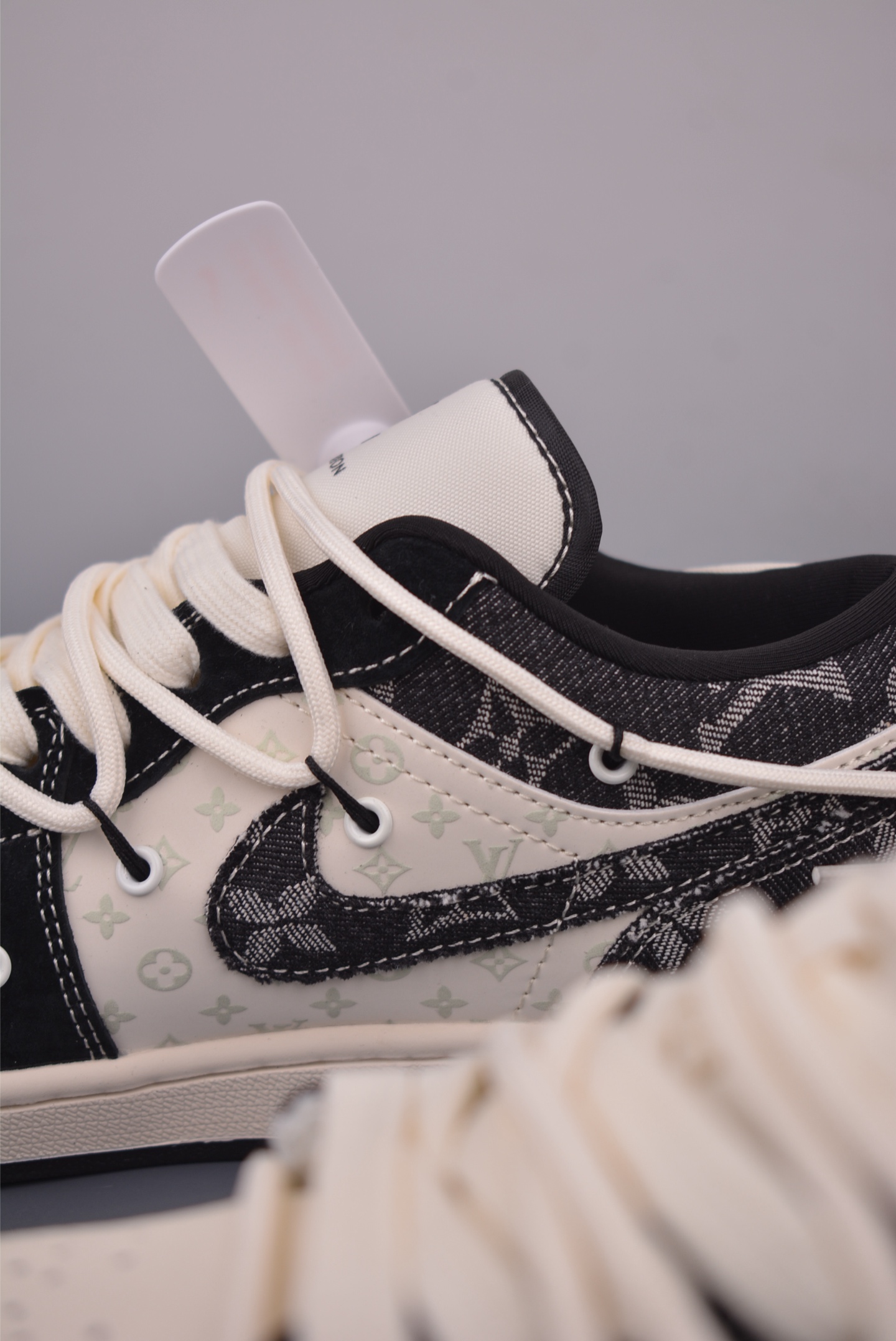 Louis Vuitton X Nike Air Jordan 1 Low Sneakers Designer Collaboration 8 i1754775448339 592 0 7