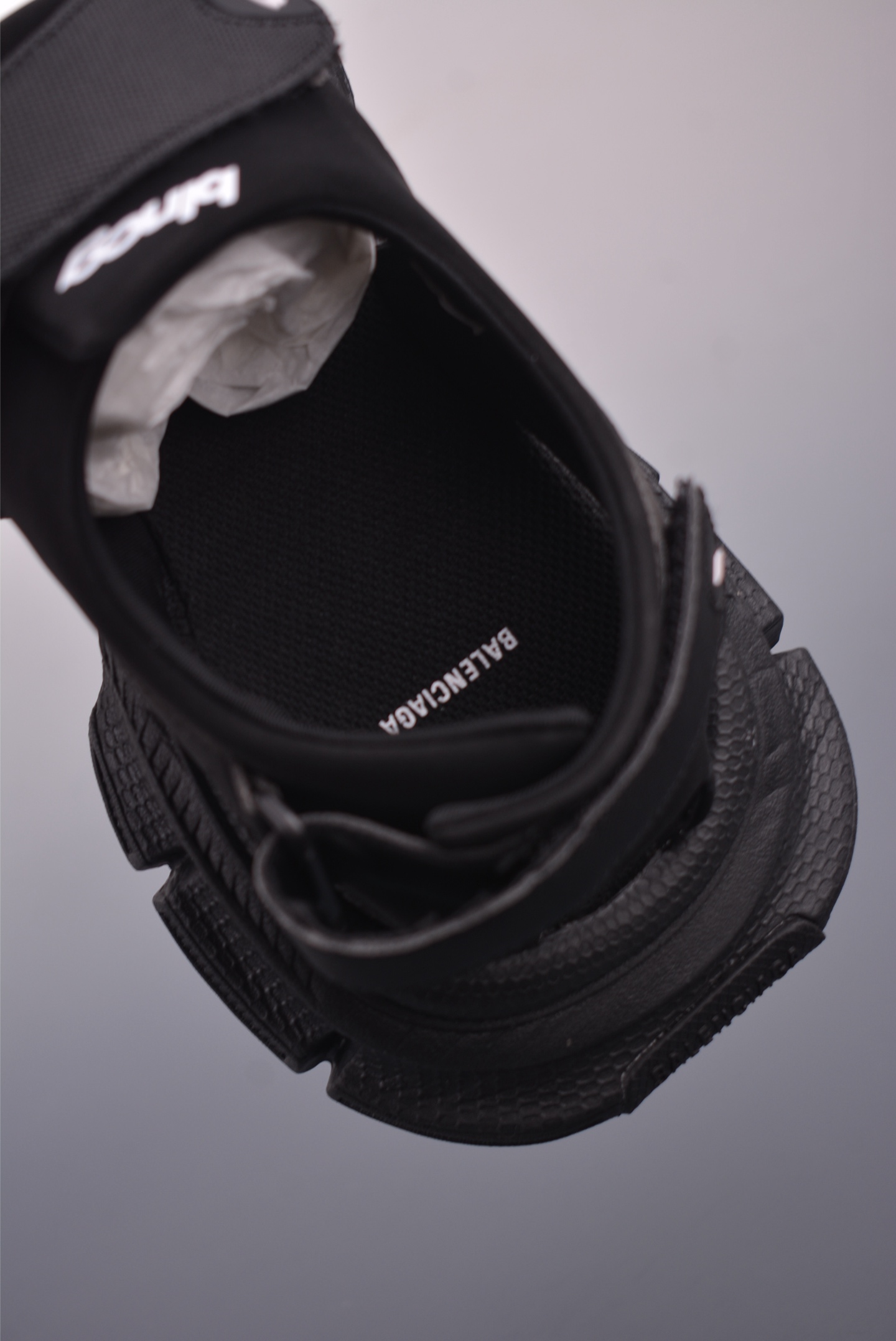 Balenciaga 3XL Sandals: Retro-Style Beach Sandals with Adjustable Straps 10 i1754778570931 3130 0 8