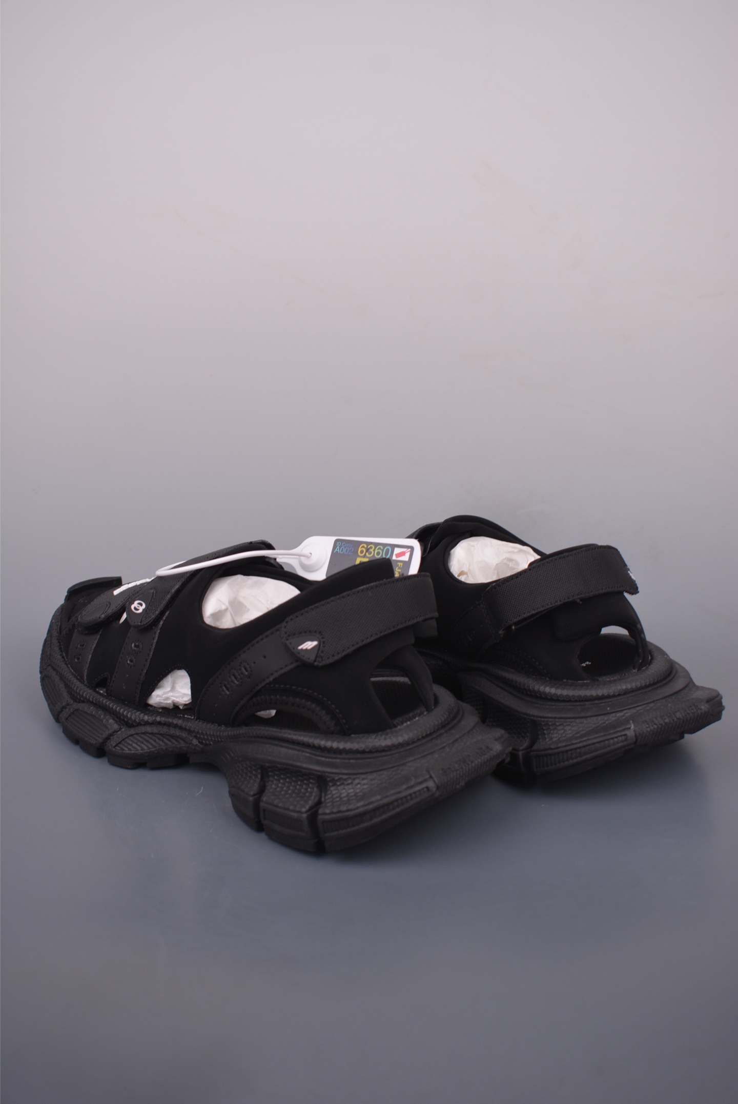 Balenciaga 3XL Sandals: Retro-Style Beach Sandals with Adjustable Straps 3 i1754778570969 2981 0 1