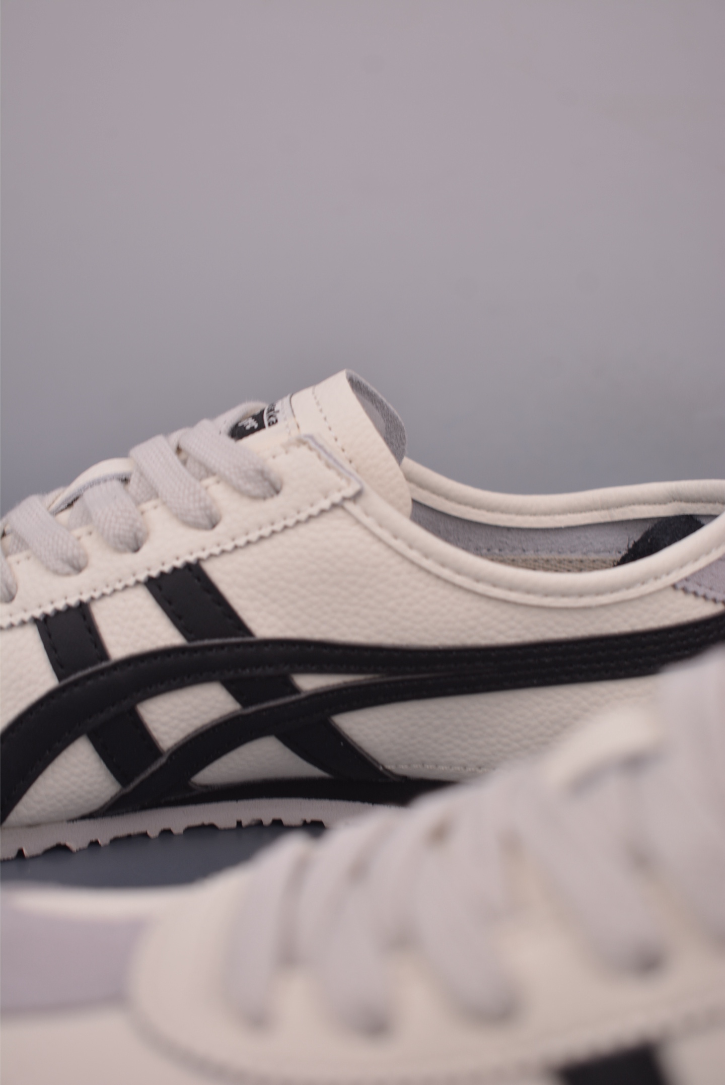 Onitsuka Tiger Mexico 66 Cream/Black Leather Sneakers Unisex Style 8 i1754856895212 8729 0 7