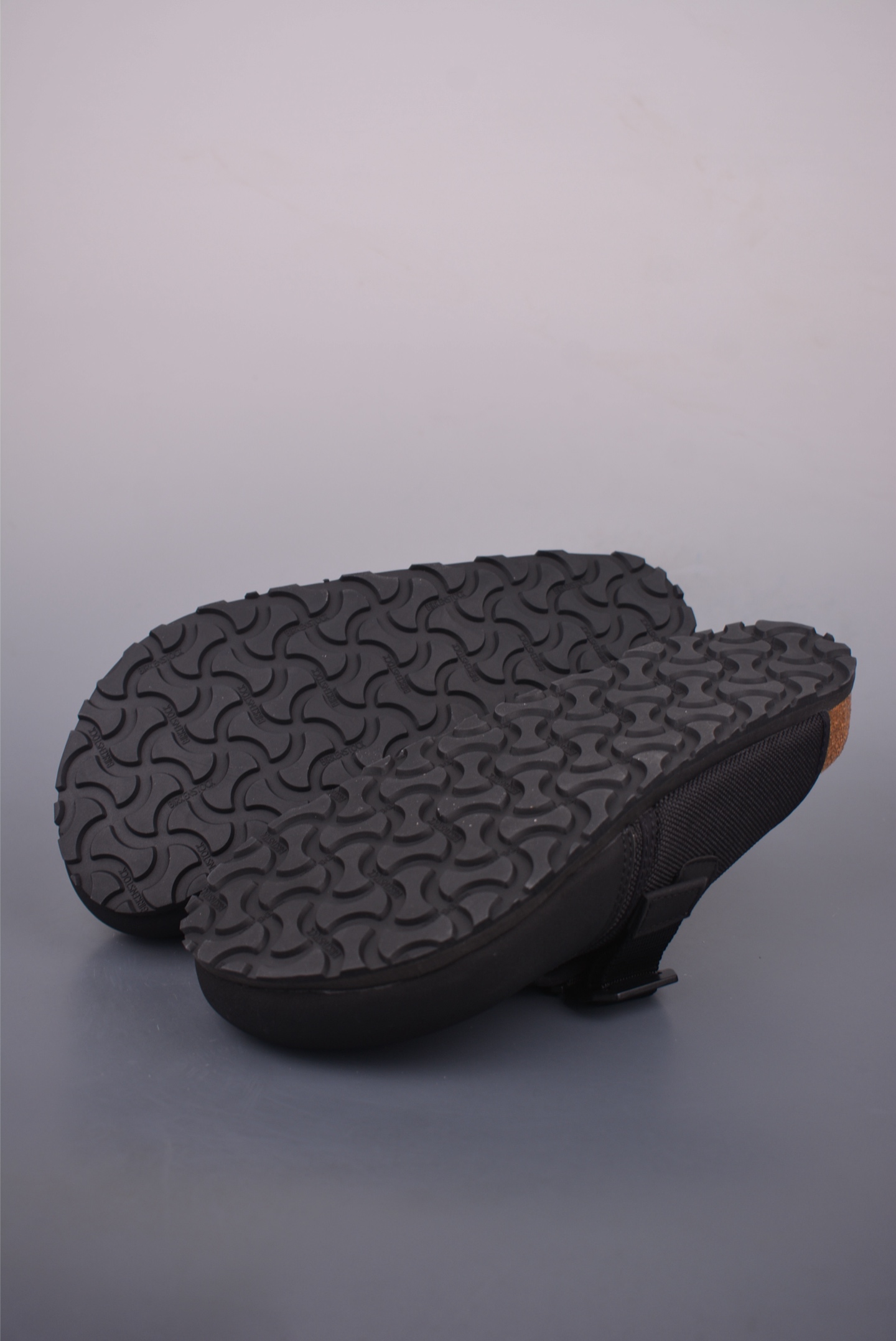 翘头版 德国百年知名鞋履品牌·博肯Birkenstock 勃肯半拖系列 1028237