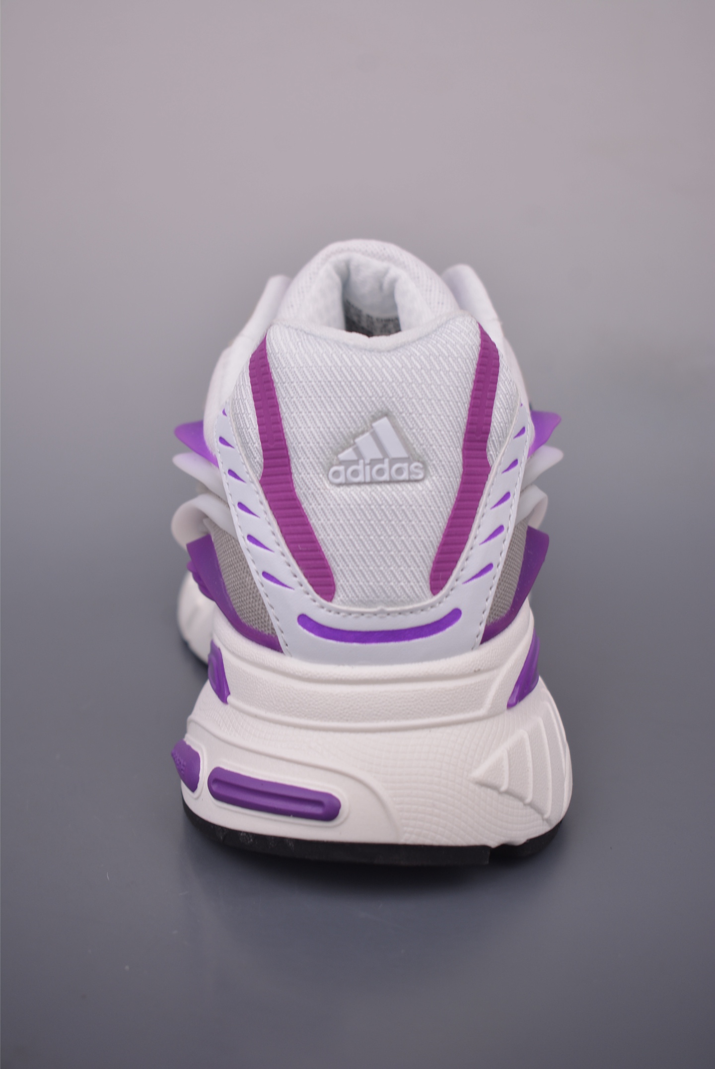 Pharrell x adidas Adistar Jellyfish 低帮复古风老爹鞋 JP9268