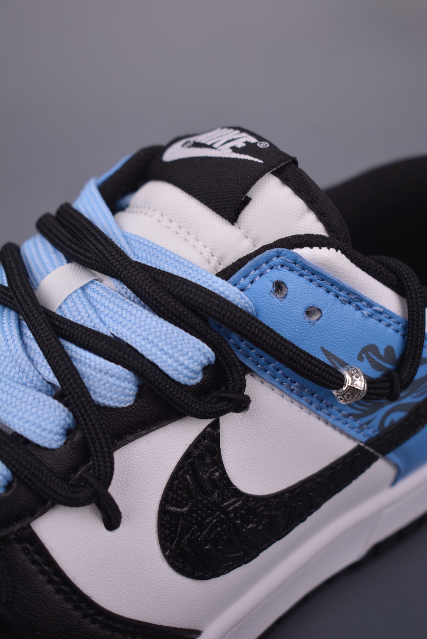 Nike SB Dunk Low White Blue Black Deconstructed Lace-Up Sneakers 8 i1754860696339 2630 0 6