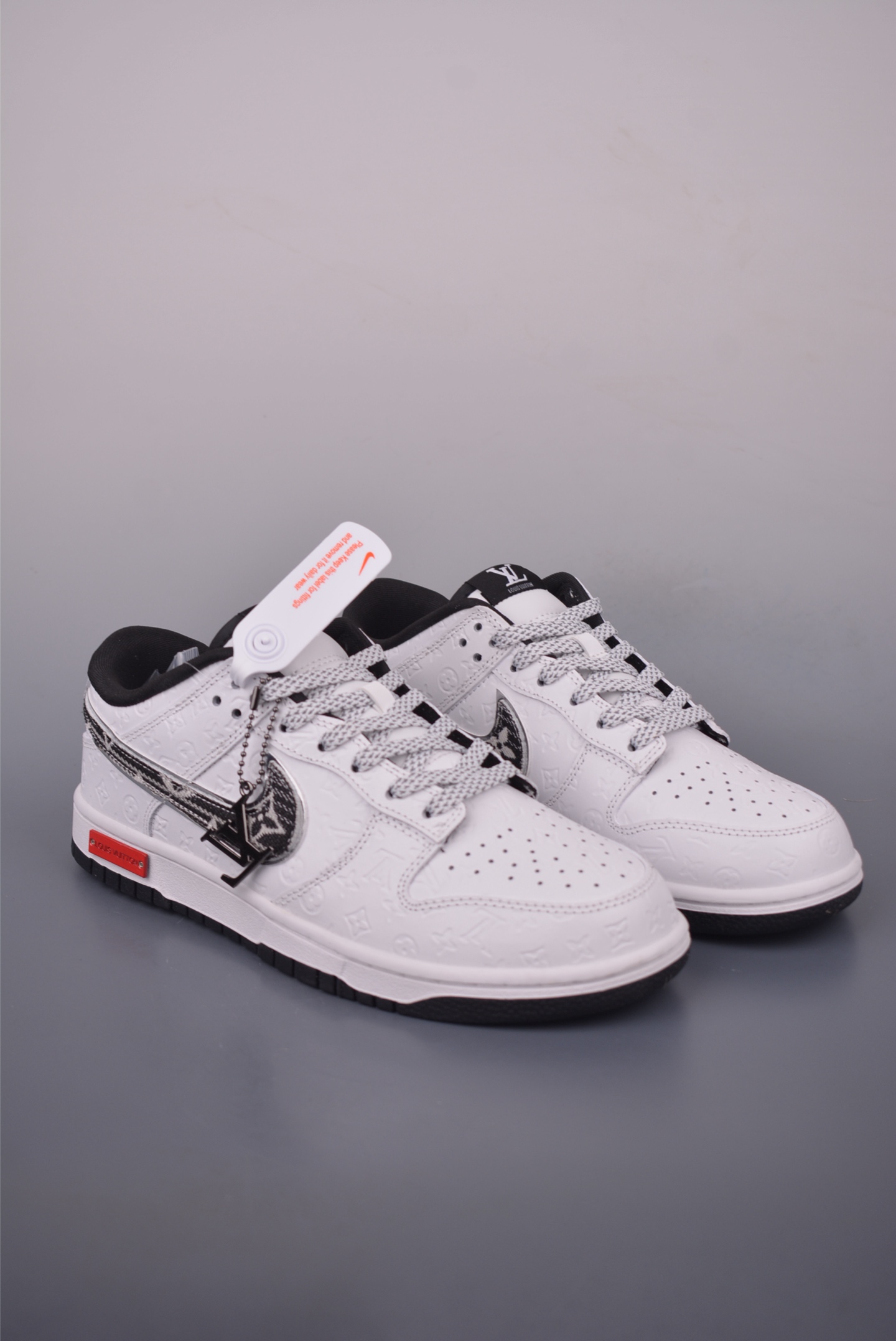 Nike SB Dunk Low Louis Vuitton Sneakers - Premium Leather, Limited Edition 2 i1754861687189 9670 0 0
