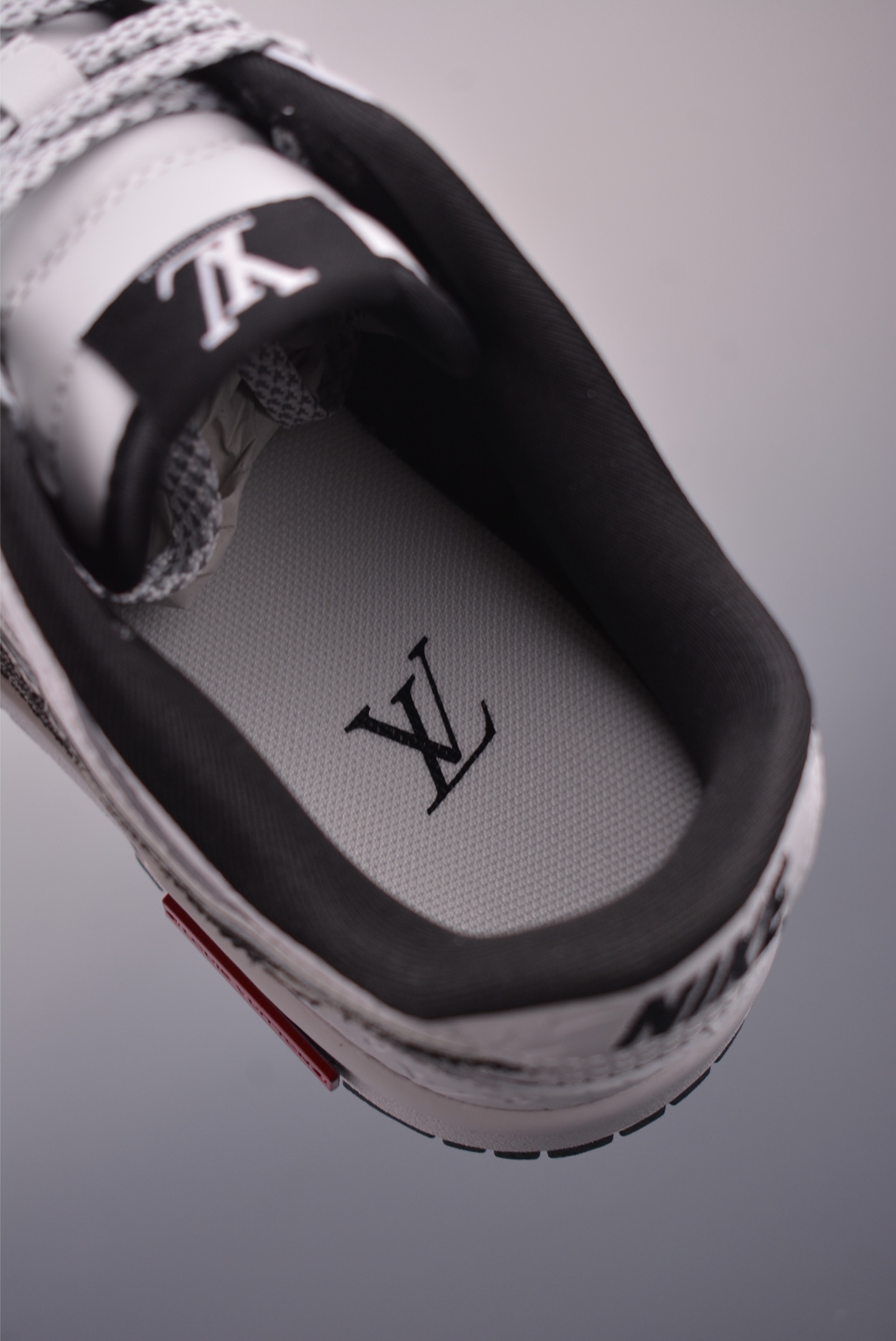 Nike SB Dunk Low Louis Vuitton Sneakers - Premium Leather, Limited Edition 10 i1754861687194 962 0 8