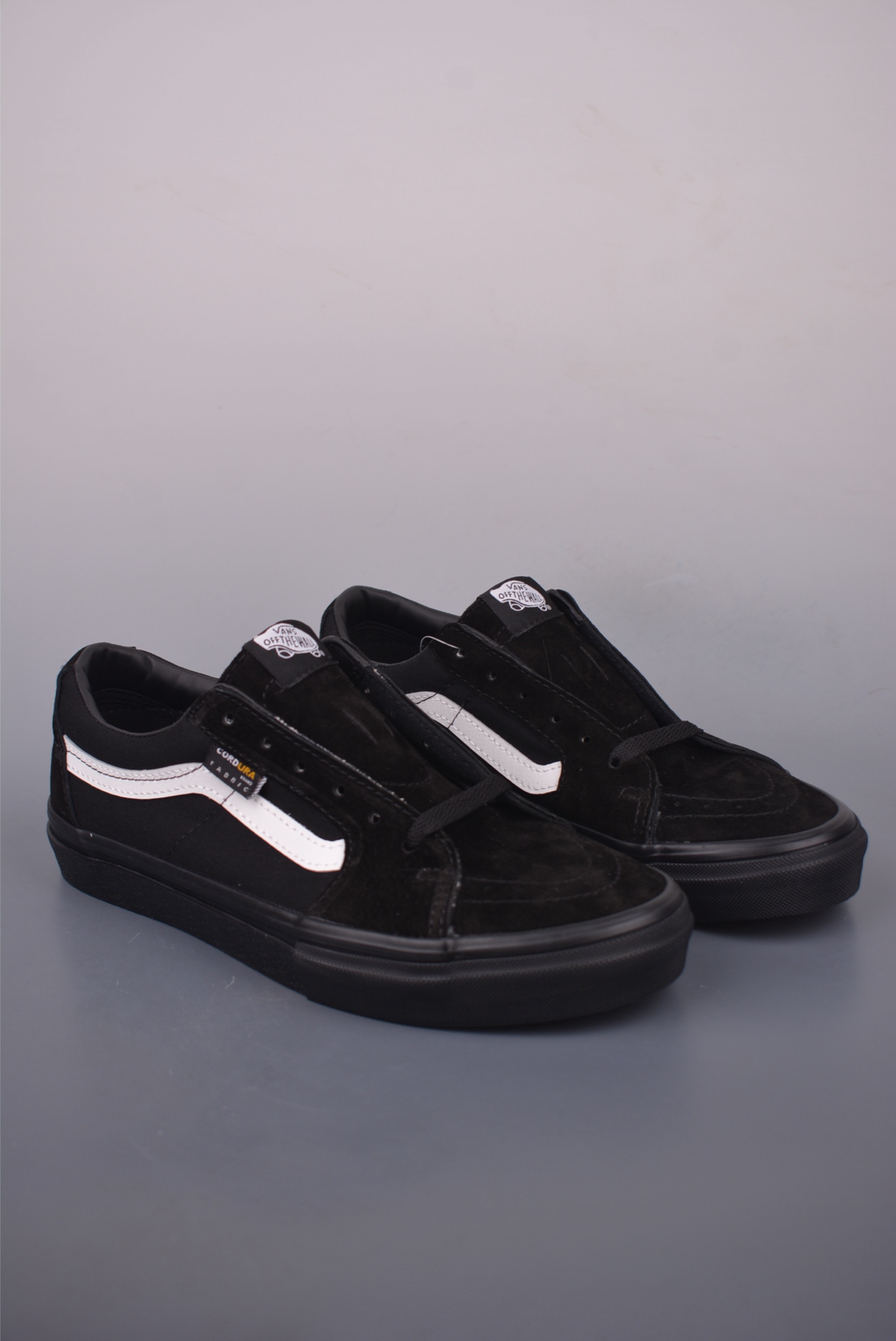 Vans Sk8-Low Black and White Classic Suede Canvas Retro Skate Shoes 2 i1754861764785 2858 0 0