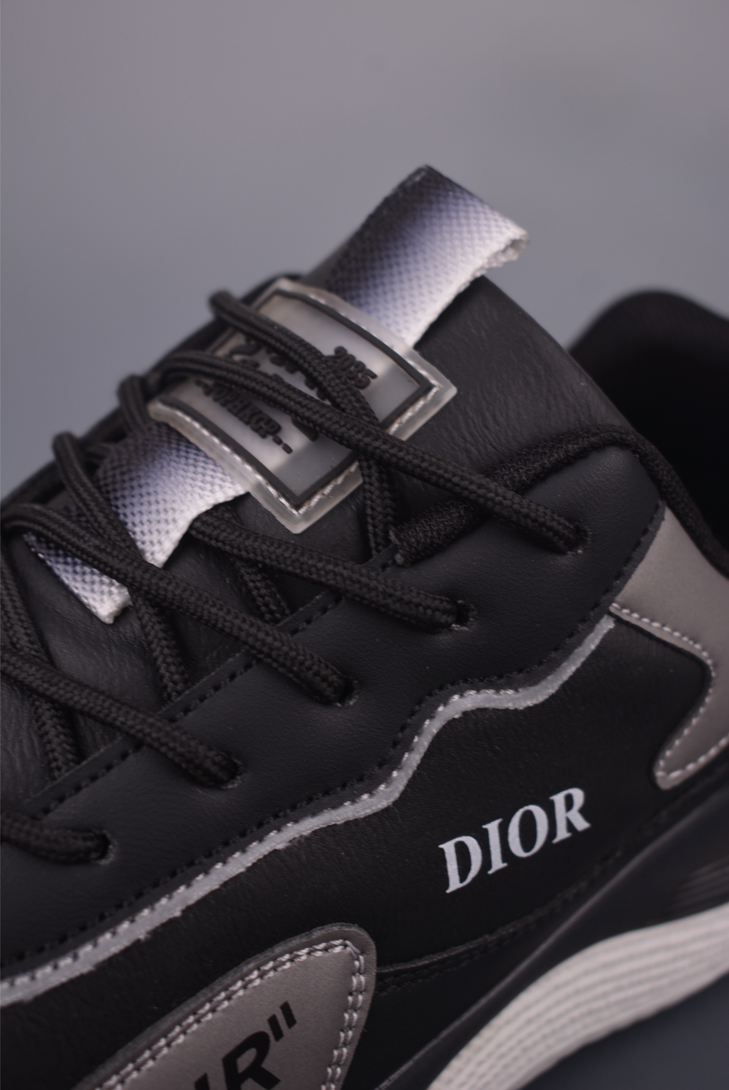 Dior CD1 Low-Top Sneakers with 'Dior' Logo - Casual Athletic Style 7 i1754862537157 715 0 6
