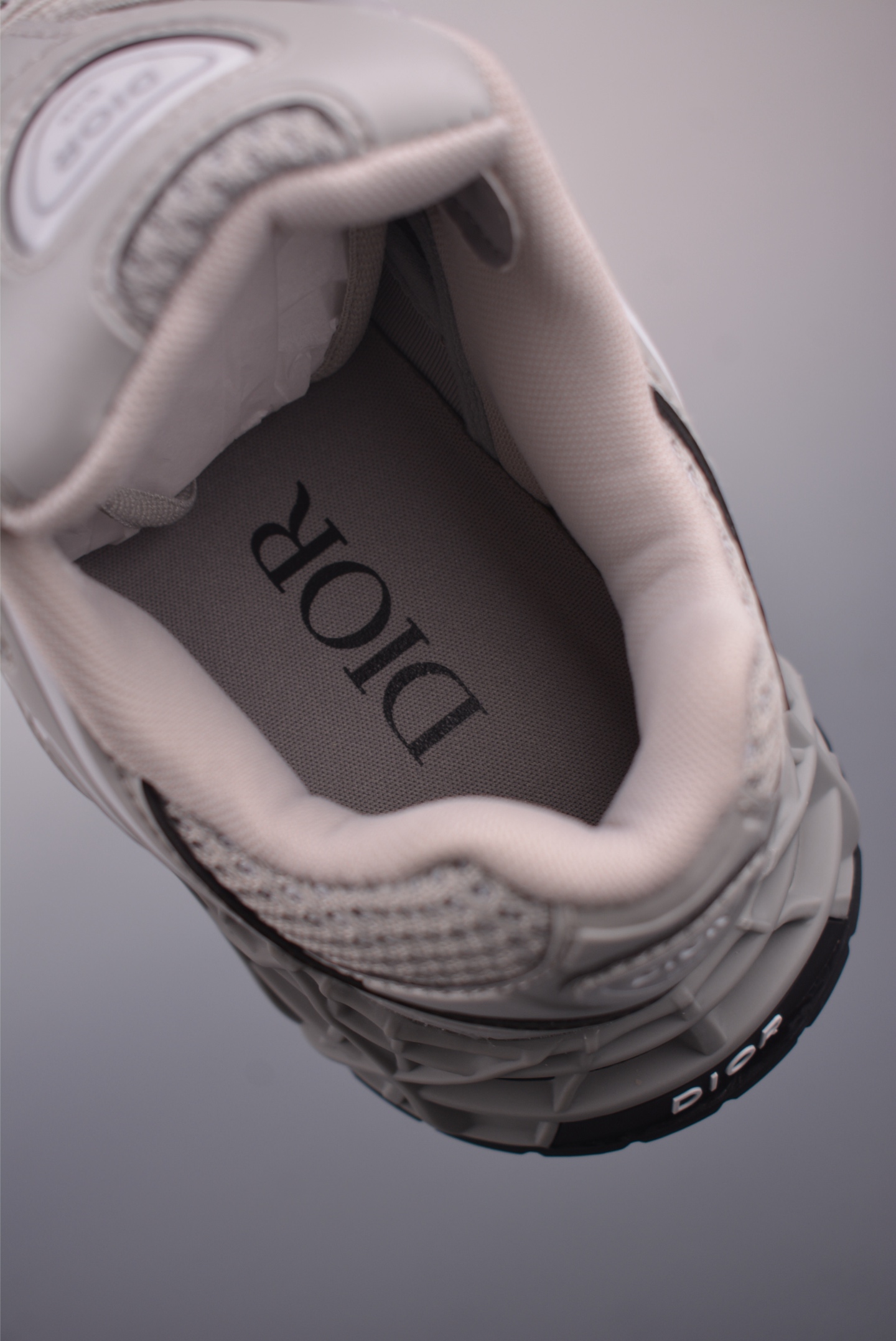 Dior B35 NXT Sneakers: 3D-Printed Sole, Mesh Upper, Stylish & Comfortable 10 i1754863062641 4014 0 8