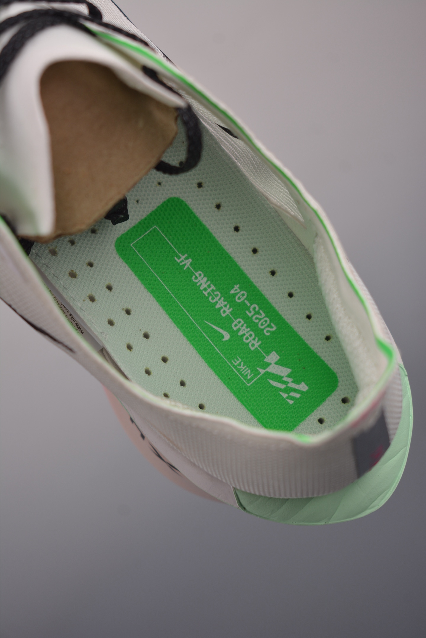Nike ZoomX Vaporfly NEXT% Marathon Running Shoes - Enhanced Cushioning 10 i1754943934737 3270 0 8