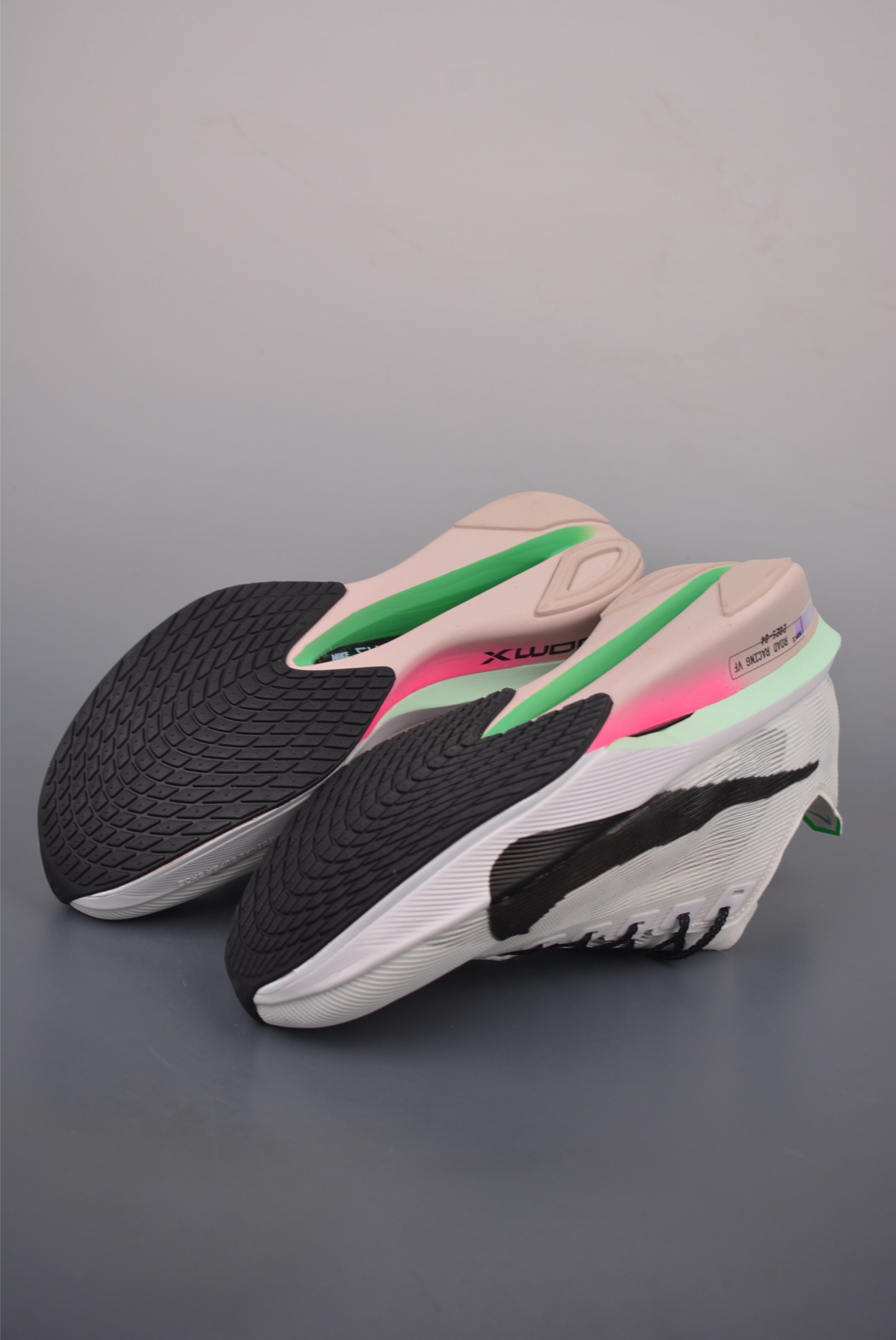 Nike ZoomX Vaporfly NEXT% Marathon Running Shoes - Enhanced Cushioning 4 i1754943934756 9418 0 2