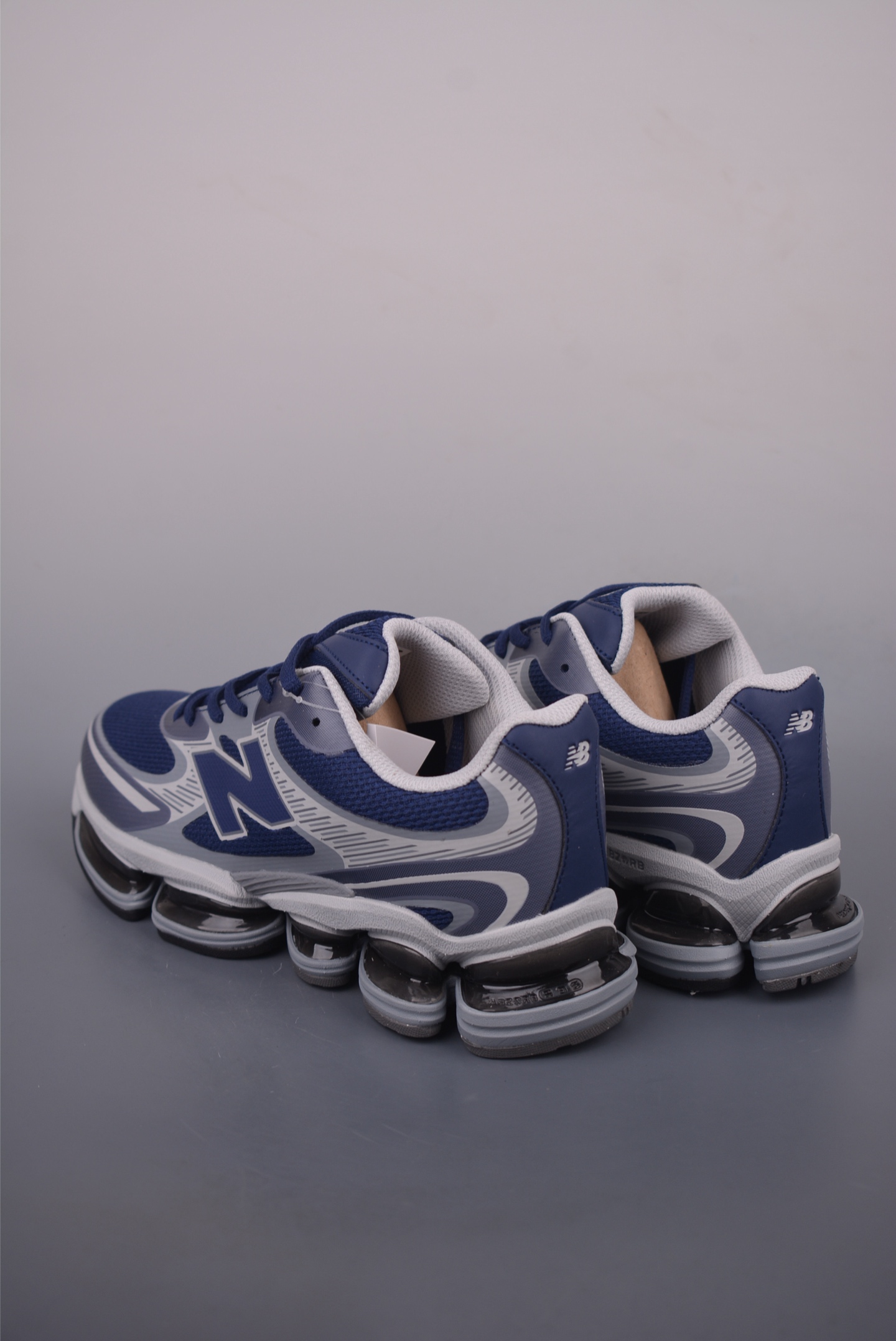 New Balance M2000 Series Fashionable Versatile Fabric Casual Shoes 2 i1754944226773 8571 0 1