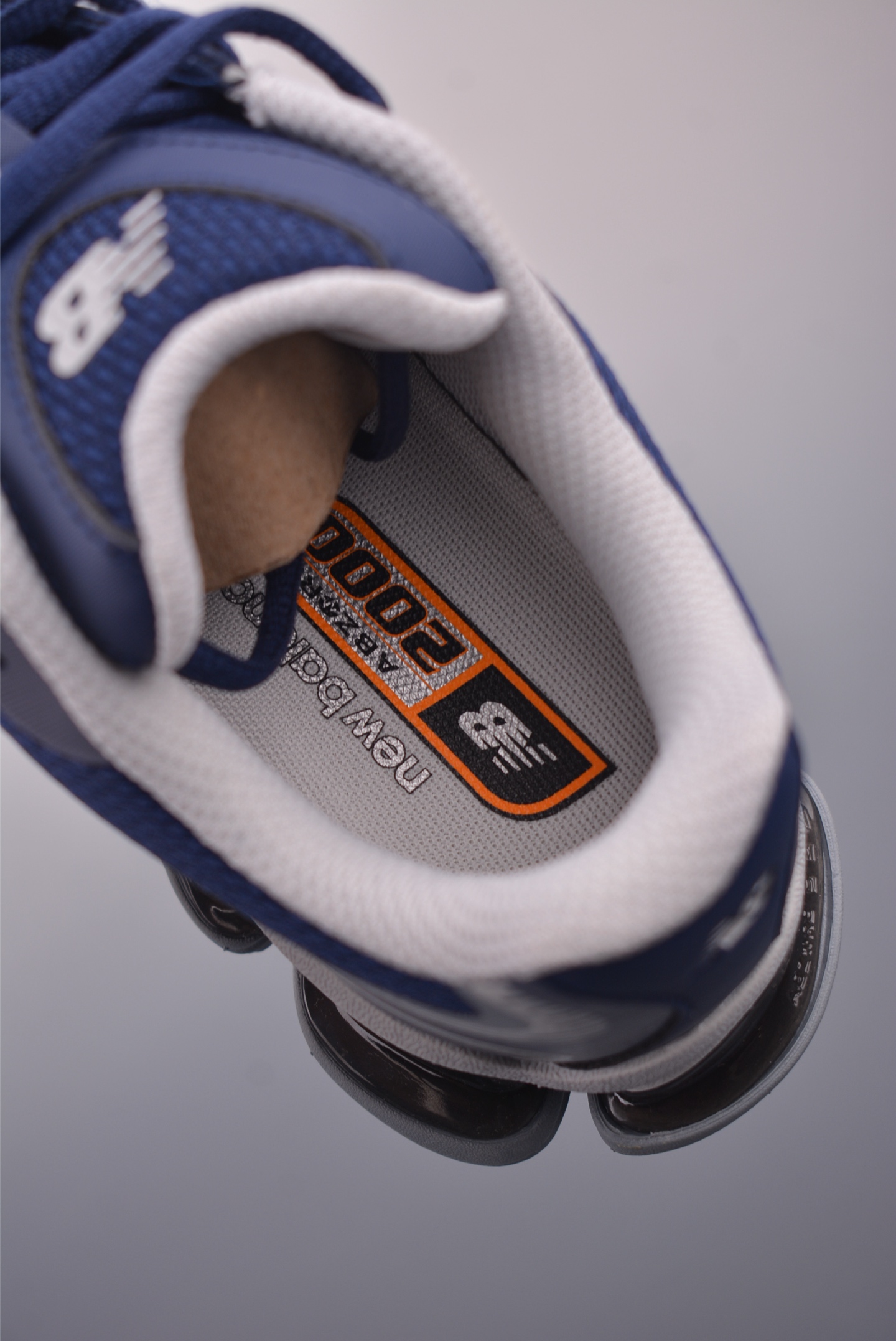 New Balance M2000 Series Fashionable Versatile Fabric Casual Shoes 9 i1754944226810 4532 0 8