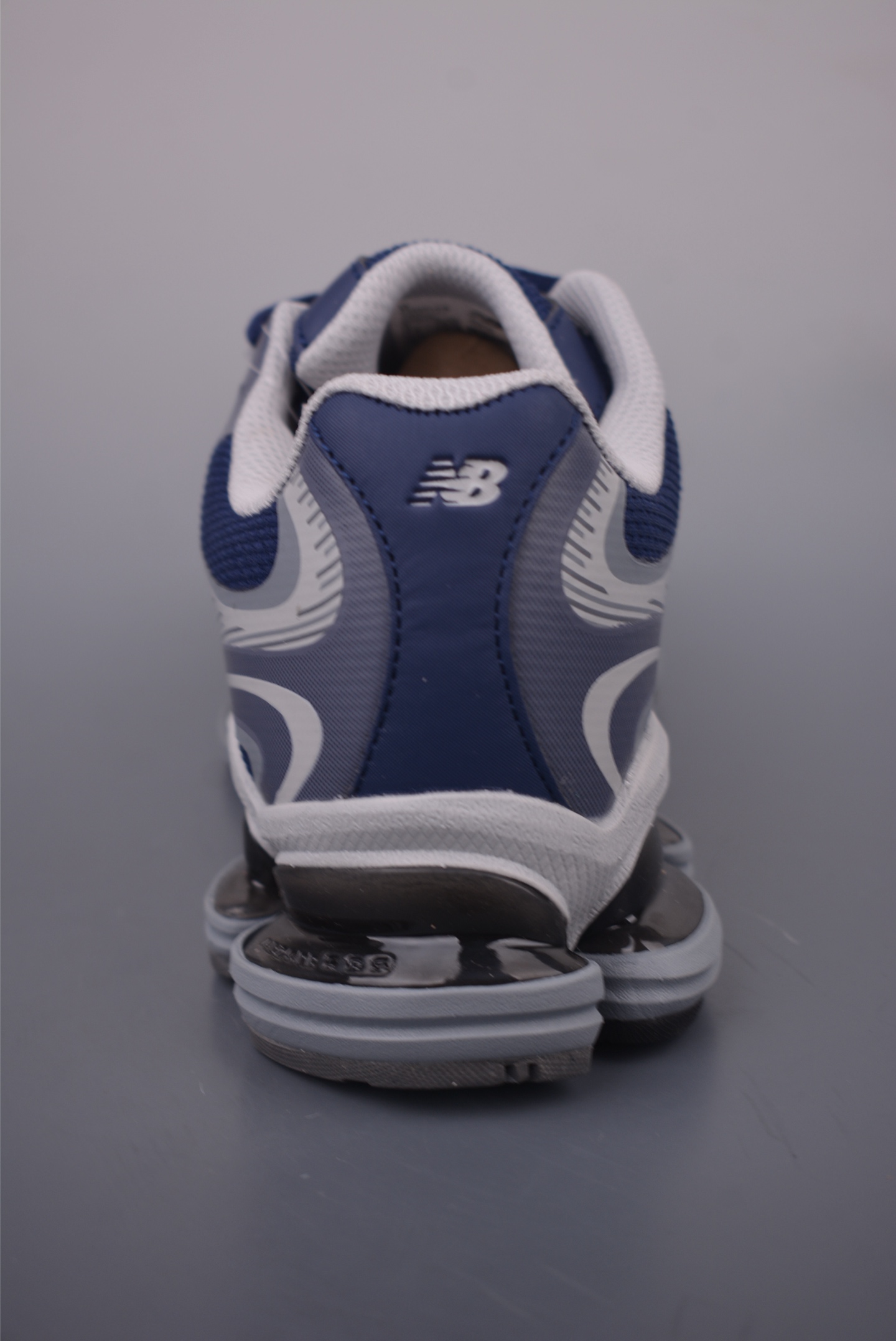 New Balance M2000 Series Fashionable Versatile Fabric Casual Shoes 4 i1754944226816 1500 0 3