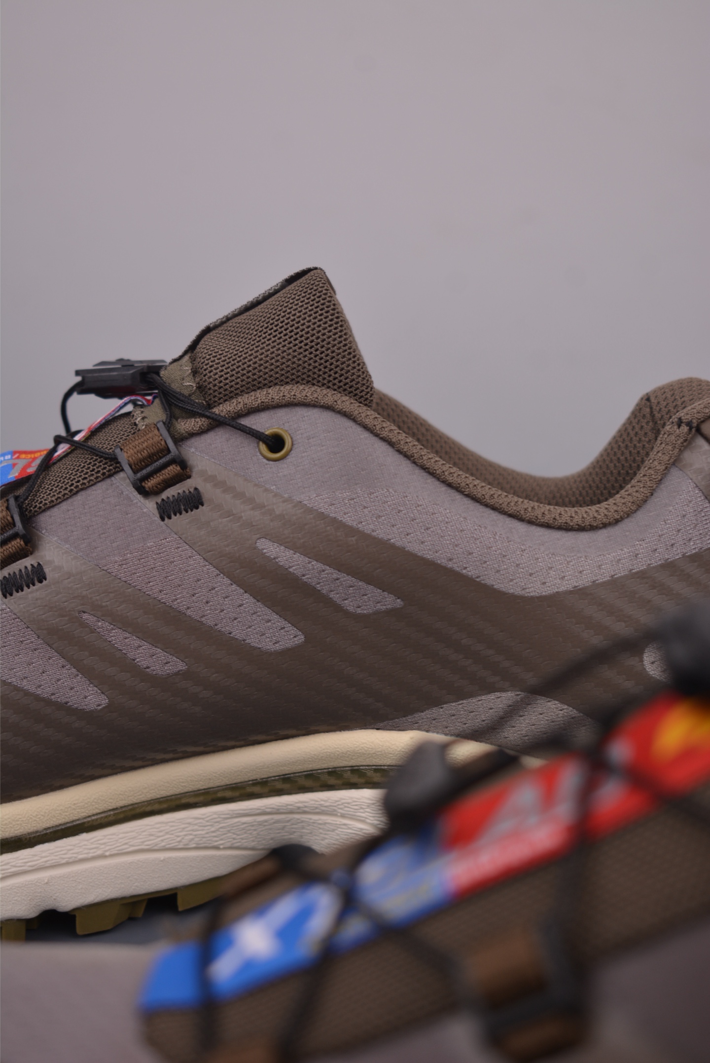 Salomon XT-4 OG Aurora Running Shoes - Breathable, Protective, and Stylish 9 i1754944338537 9653 0 7