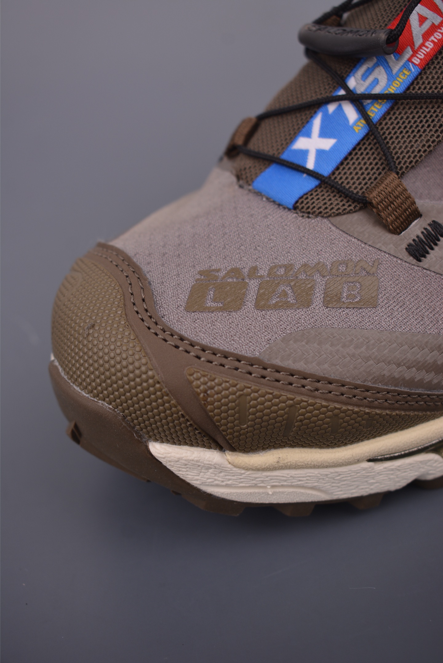 Salomon XT-4 OG Aurora Running Shoes - Breathable, Protective, and Stylish 7 i1754944340708 7996 0 5