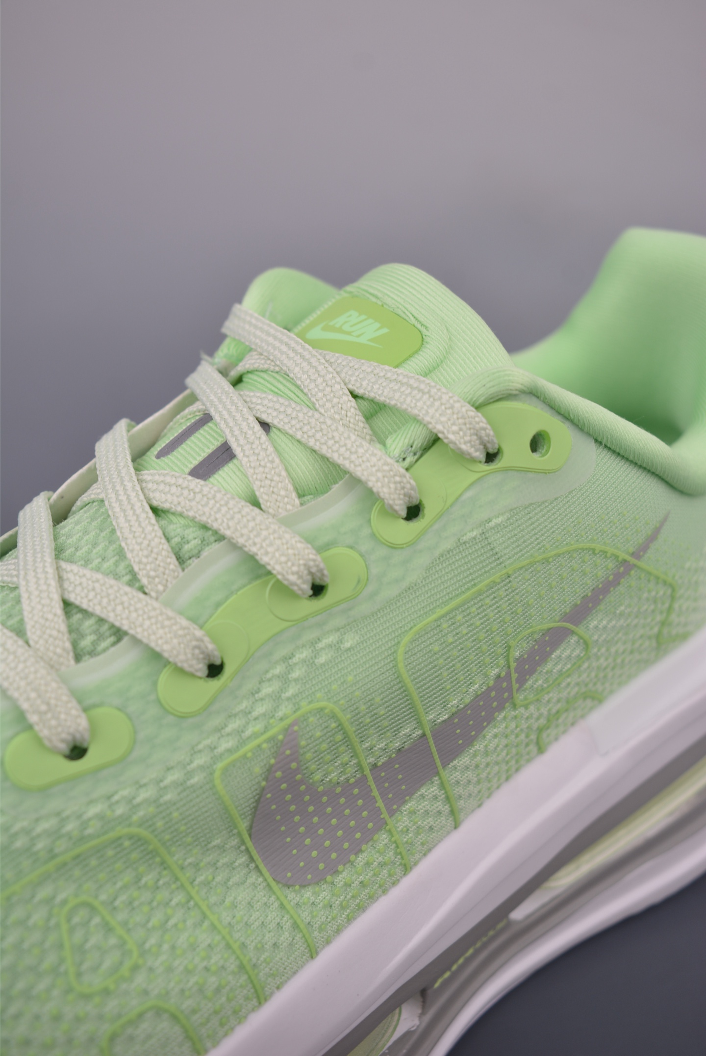 Nike Vomero Premium Air Cushion Running Shoes - Lightweight & Comfortable 7 i1754945291359 6337 0 6