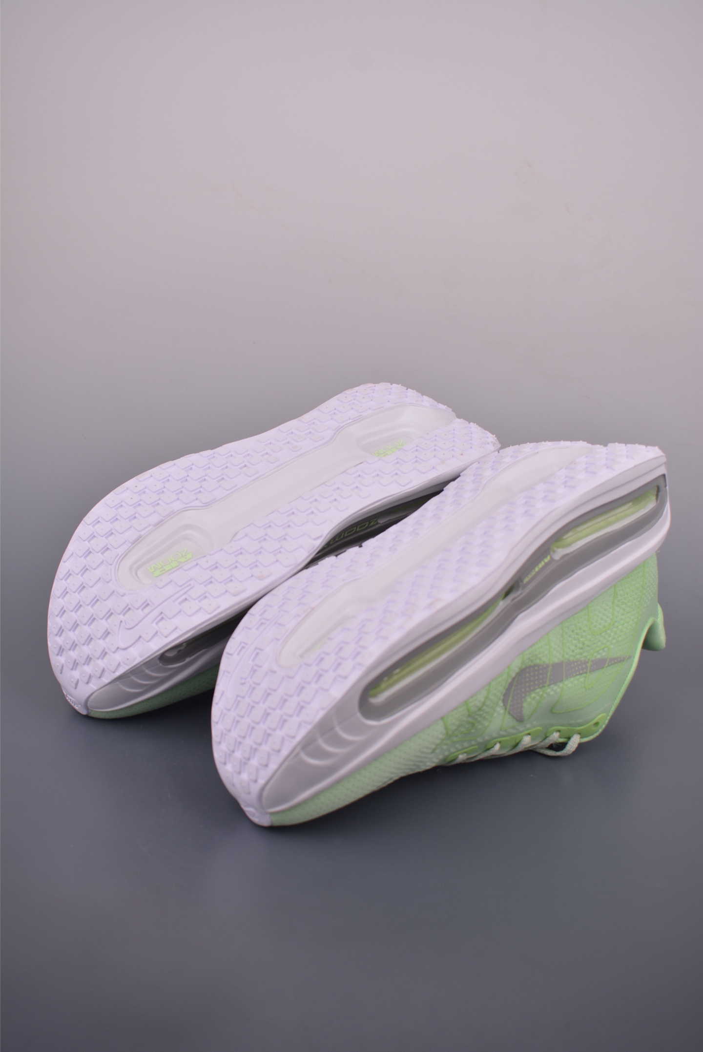 Nike Vomero Premium Air Cushion Running Shoes - Lightweight & Comfortable 3 i1754945291413 6170 0 2