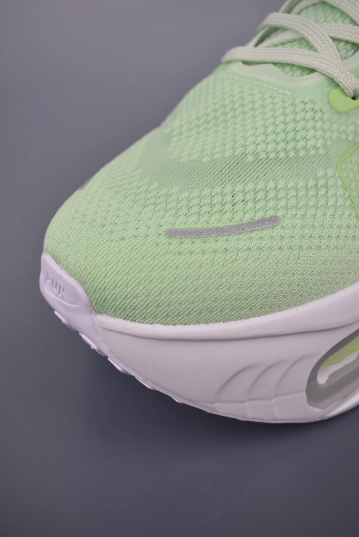 Nike Vomero Premium Air Cushion Running Shoes - Lightweight & Comfortable 6 i1754945293084 6132 0 5