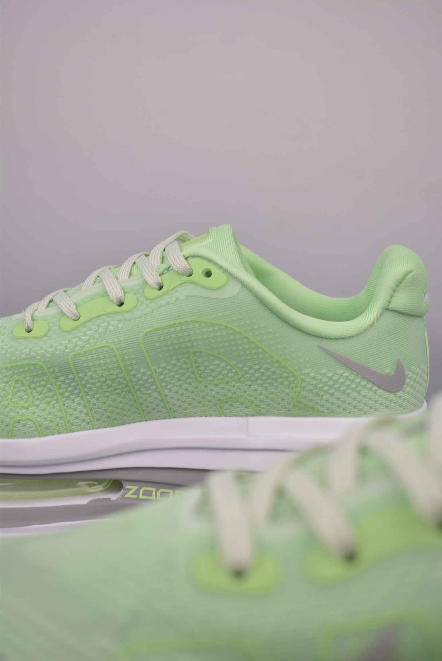 Nike Vomero Premium Air Cushion Running Shoes - Lightweight & Comfortable 8 i1754945293120 5832 0 7