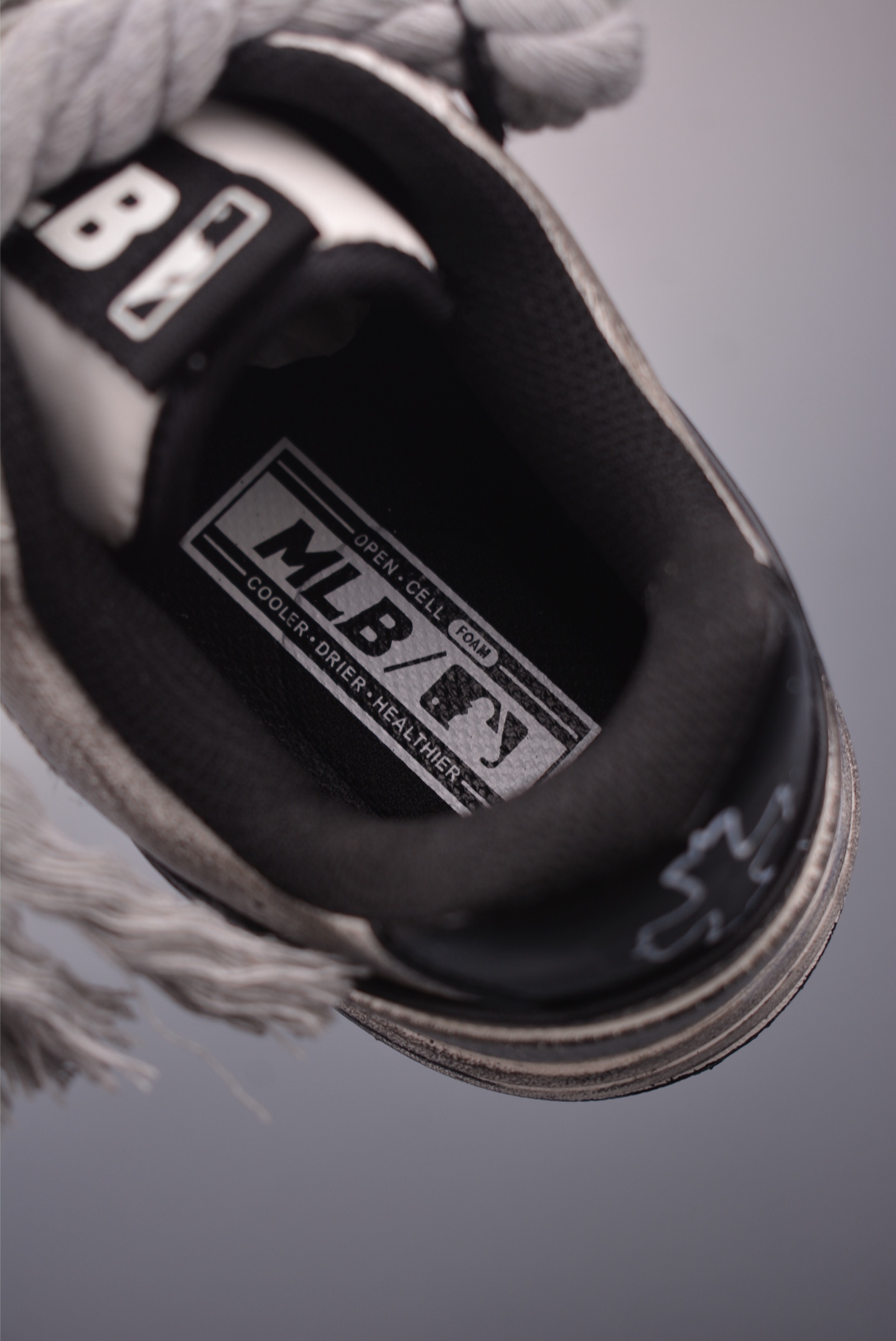 MLB NY Yankees Chunky Sneakers Graffiti Deconstructed Lace-Up Platform Shoes 9 i1754945361963 269 0 8
