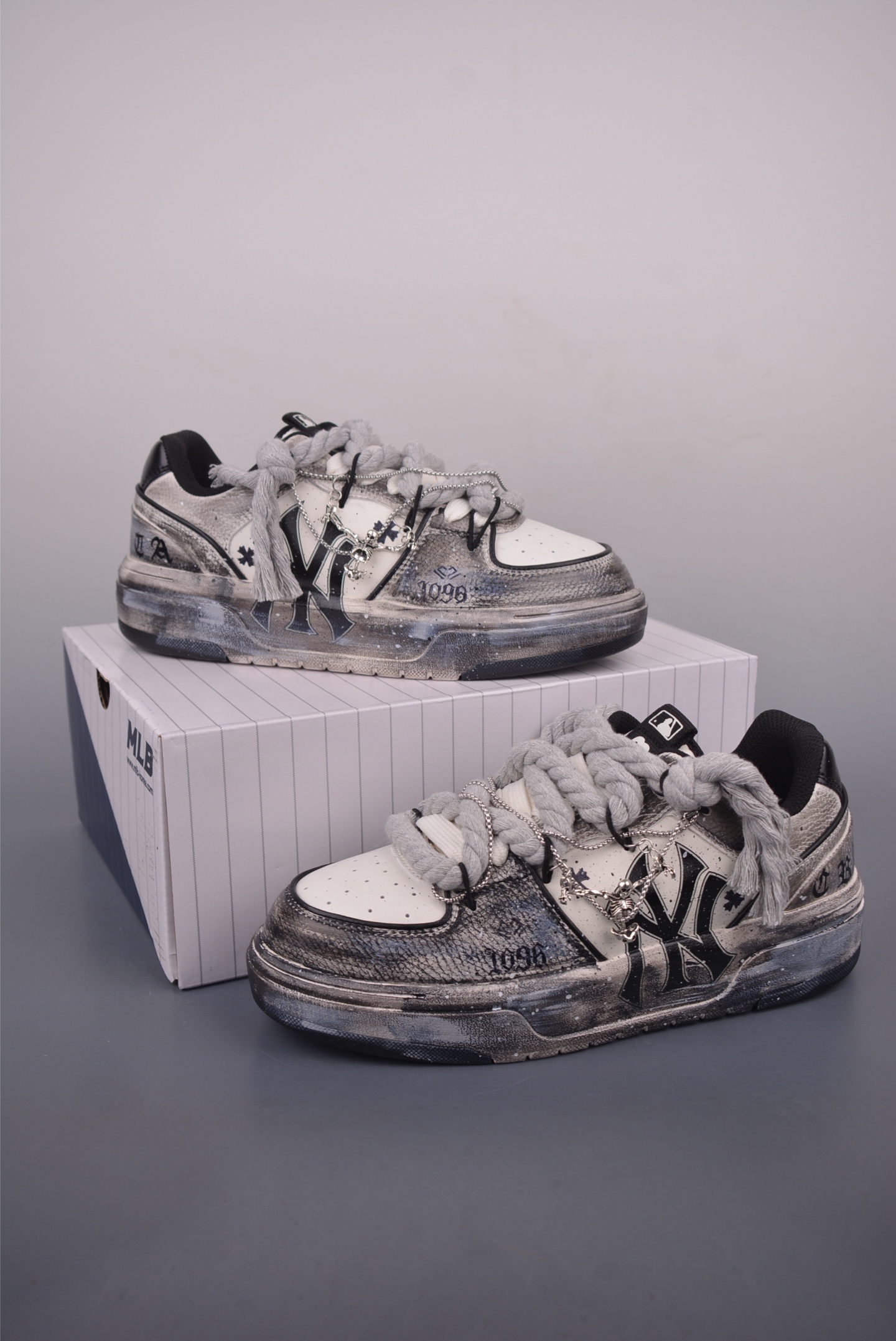 MLB NY Yankees Chunky Sneakers Graffiti Deconstructed Lace-Up Platform Shoes 5 i1754945363441 7108 0 4