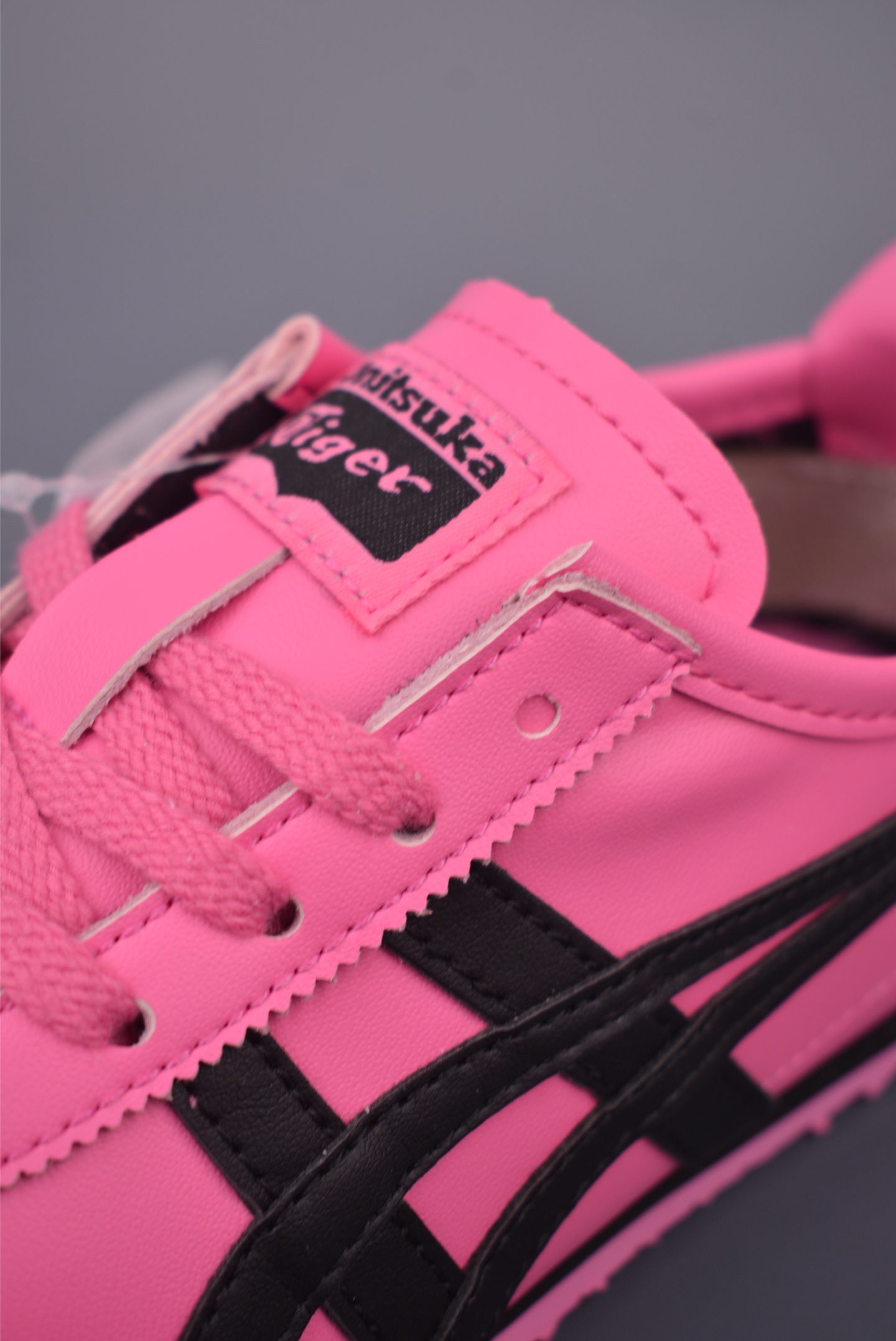 Onitsuka Tiger Mexico 66 Slip-On Shoes - Pink/Black, Sizes 36-41.5 8 i1754950589438 9422 0 6