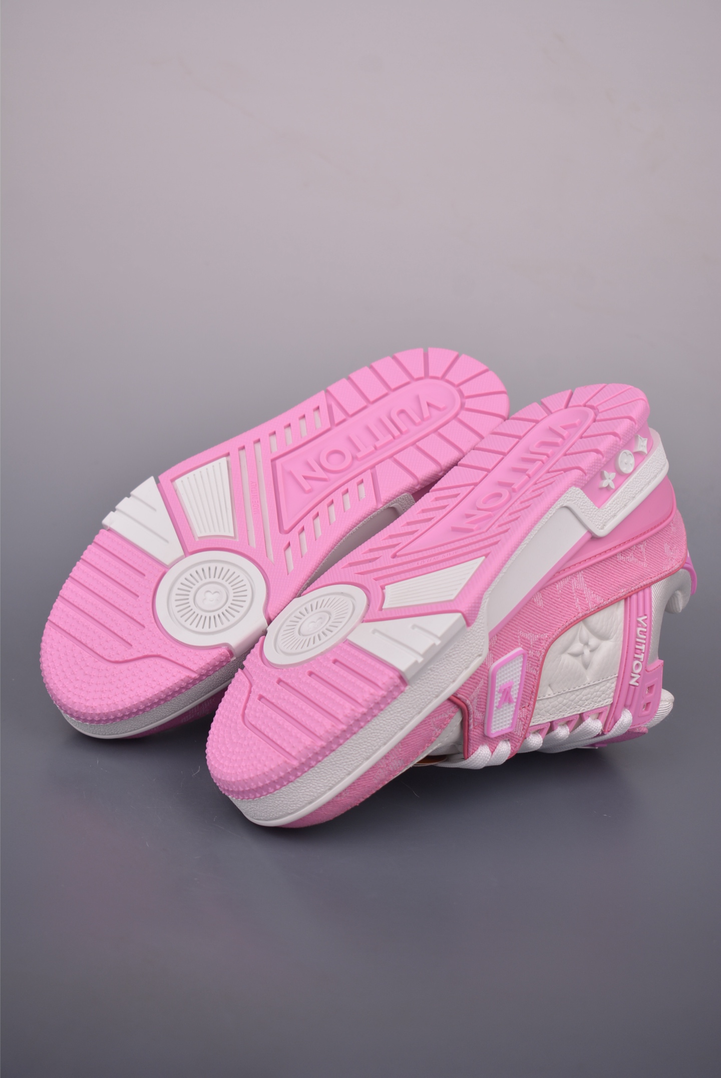 2021s LV Trainer 限定联名 最新配色国内限定无售 3732