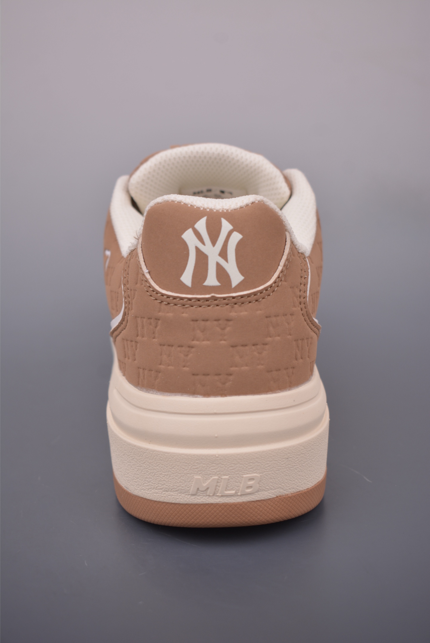 MLB Chunky Liner Embo Monogram New York Yankees Fashion Sneakers 4 i1755034917254 3479 0 3