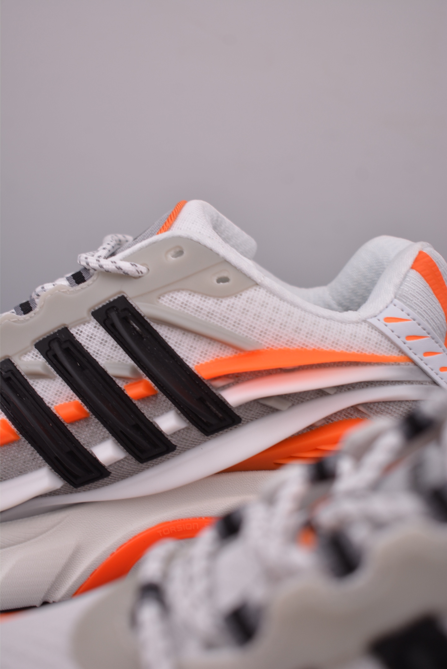 Adidas Adistar Cushion Jellyfish Low-Top Retro Sneakers - Future Tech Style 8 i1755035029979 3564 0 7
