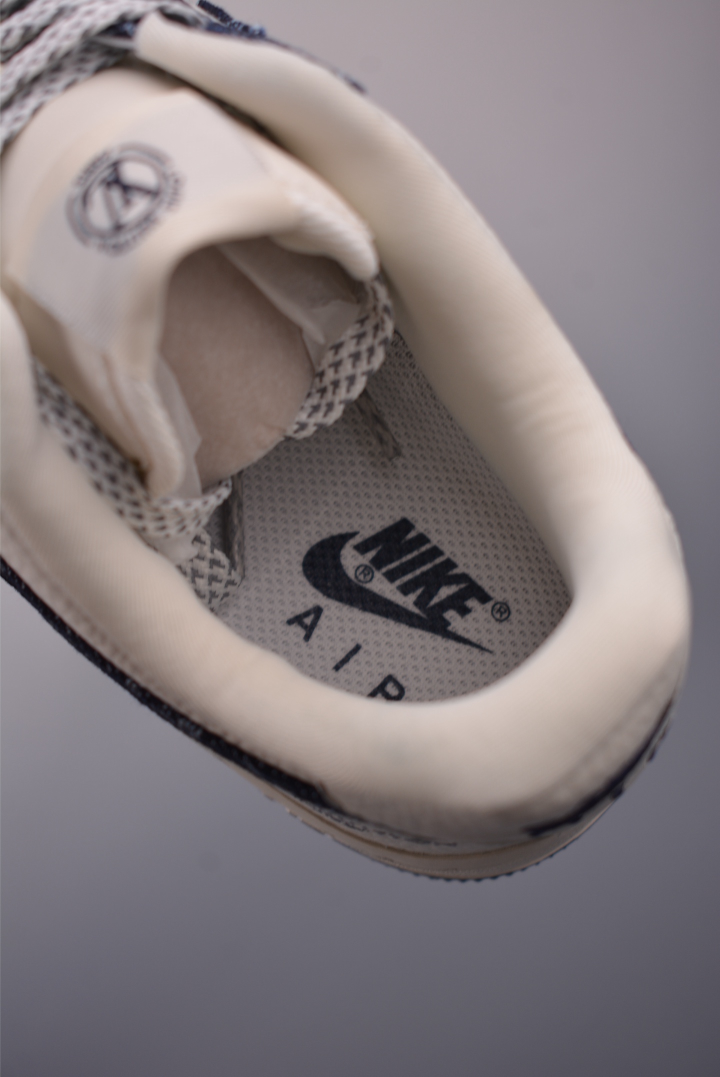 Nike Air Force 1 Low Louis Vuitton Sneakers - Limited Edition 10 i1755035267927 7831 0 8