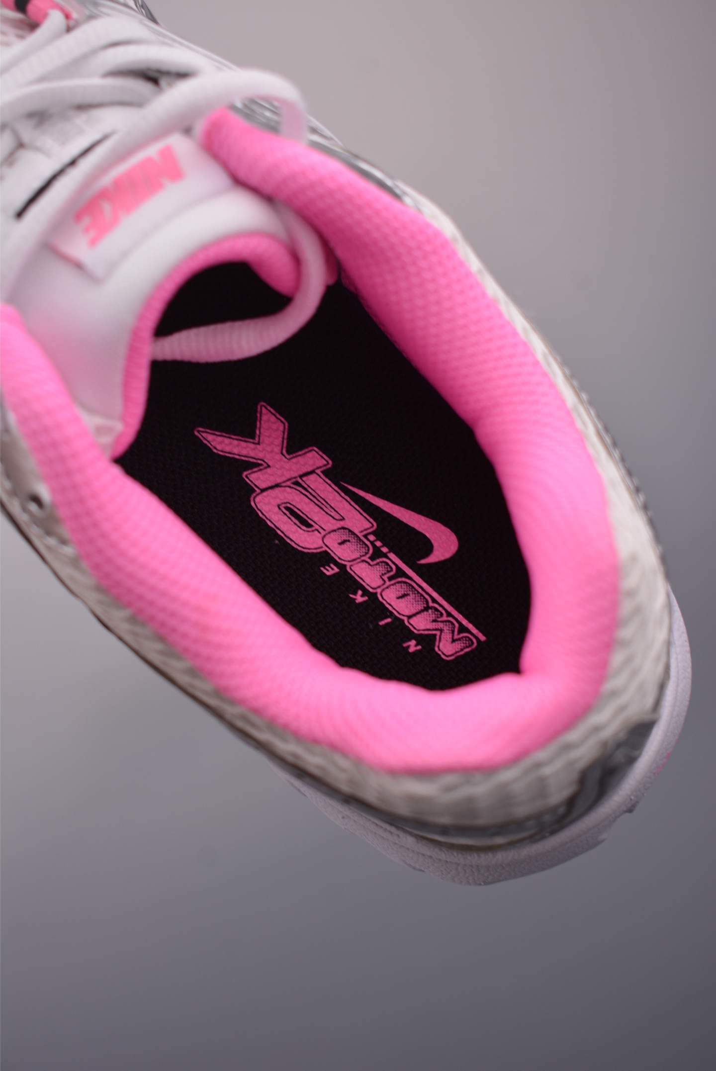 Nike Air Max Moto 2K Women's Running Shoes - White/Pink 9 i1755035400987 3490 0 8