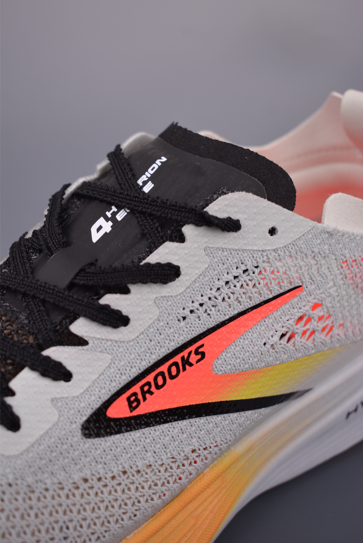 Brooks Hyperion Elite 4: Ultra-Lightweight Running Shoes for Optimal Performance 7 i1755035453864 9787 0 6