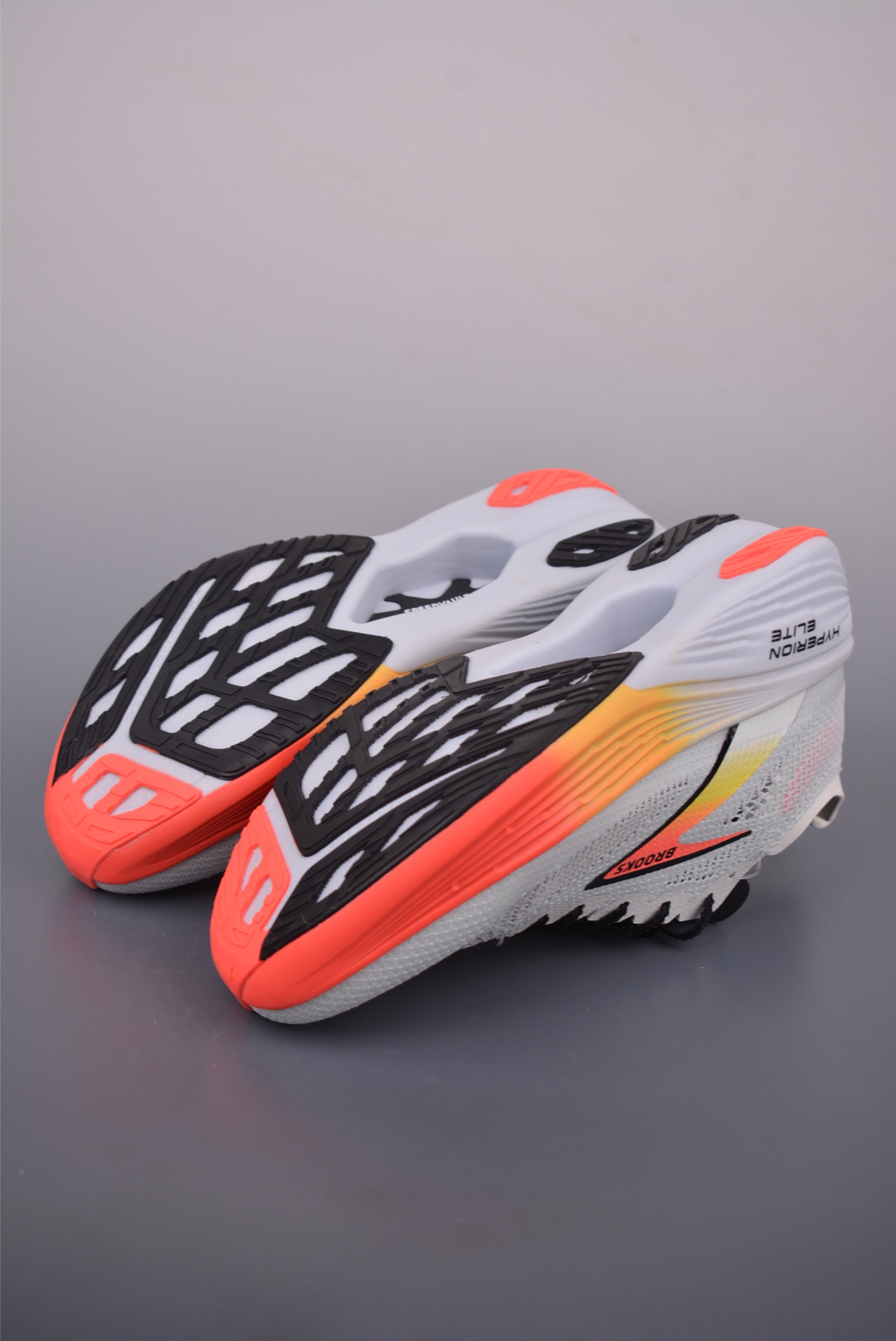 Brooks Hyperion Elite 4: Ultra-Lightweight Running Shoes for Optimal Performance 3 i1755035453896 7622 0 2