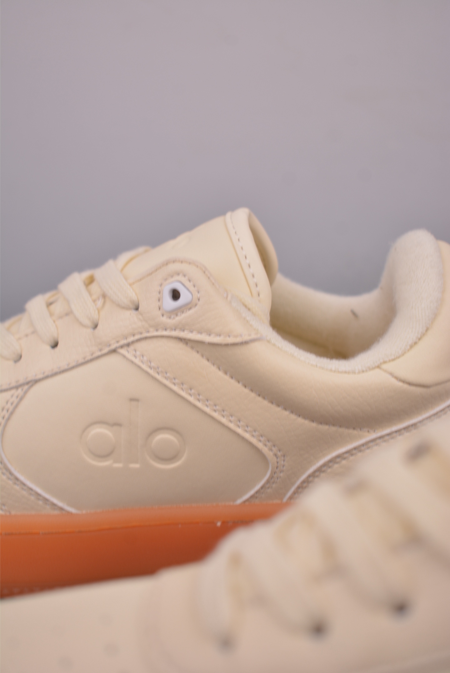 Alo Yoga Recovery Mode Low-Top Sneakers - Comfortable, Durable, and Stylish 9 i1755035530146 8910 0 7