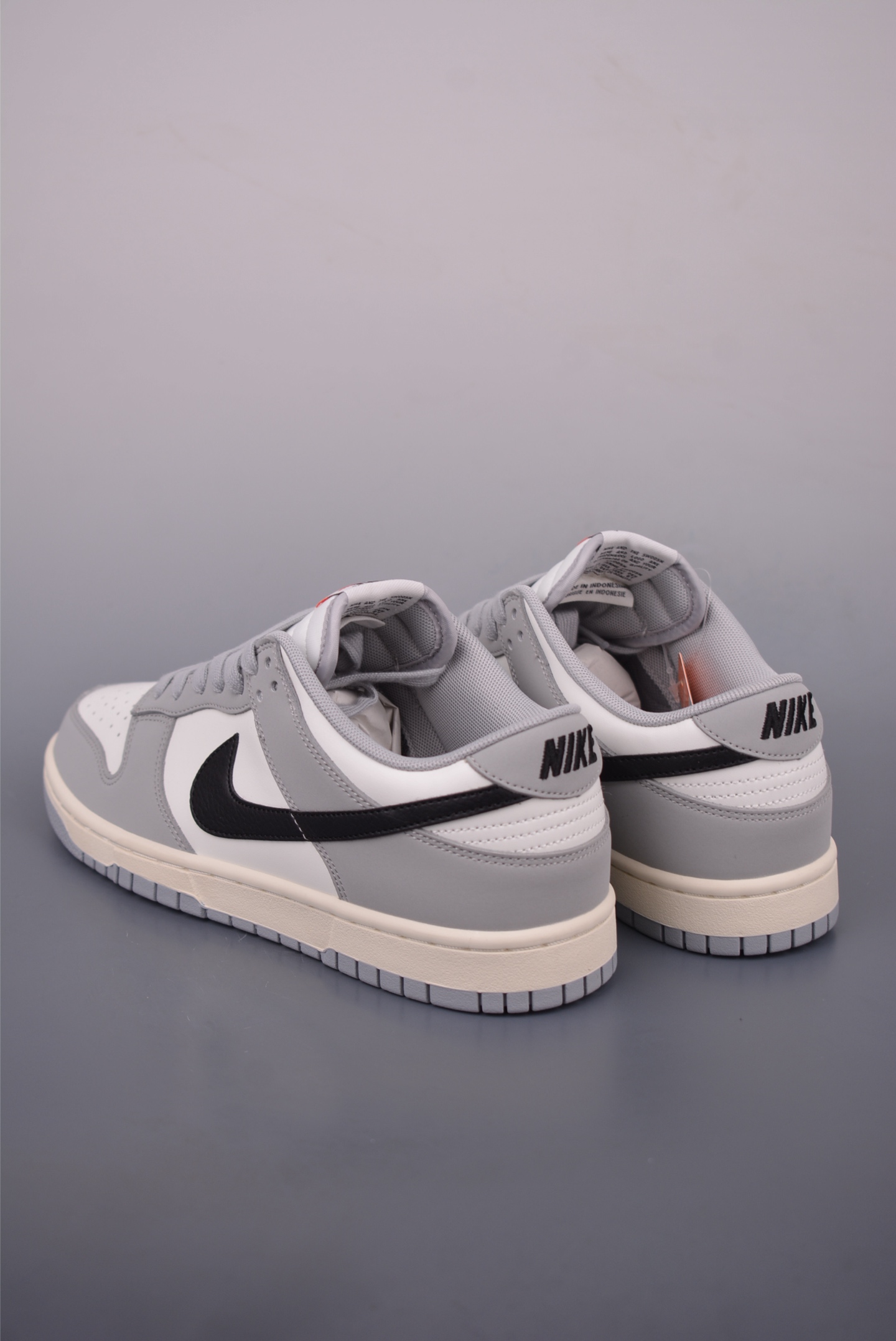 Nike SB Dunk Low Wolf Grey Black White - Premium Leather, Comfort Fit 2 i1755035798786 330 0 1