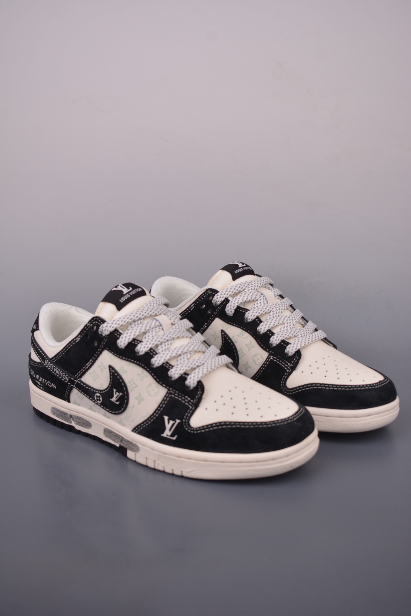 Nike SB Dunk Low Louis Vuitton Collab, Original Top Layer Material 2 i1755036148867 6426 0 0