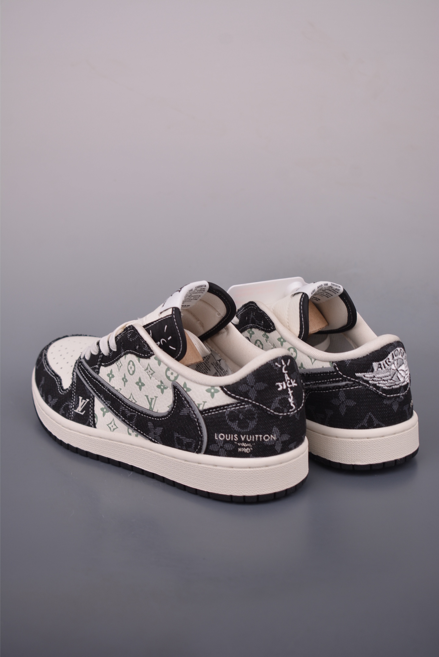 Louis Vuitton Black/White Monogram Low Top Sneakers Casual Shoes for Men 3 i1755036380510 7869 0 1