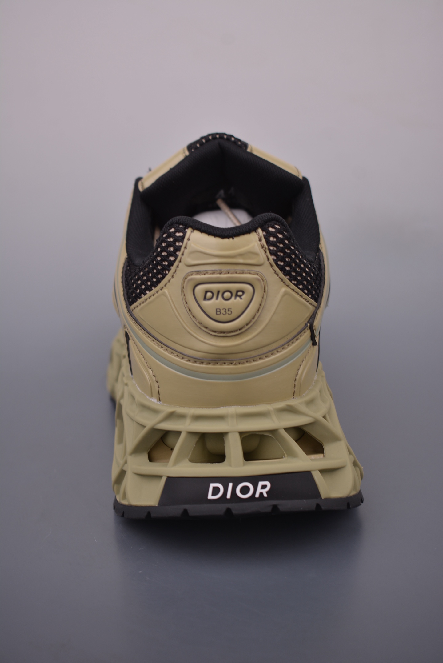 Dior B35 NXT Sneakers: 3D Printed Sole, Mesh Upper, and Retro Design - Available Now! 5 i1755037185050 4988 0 3