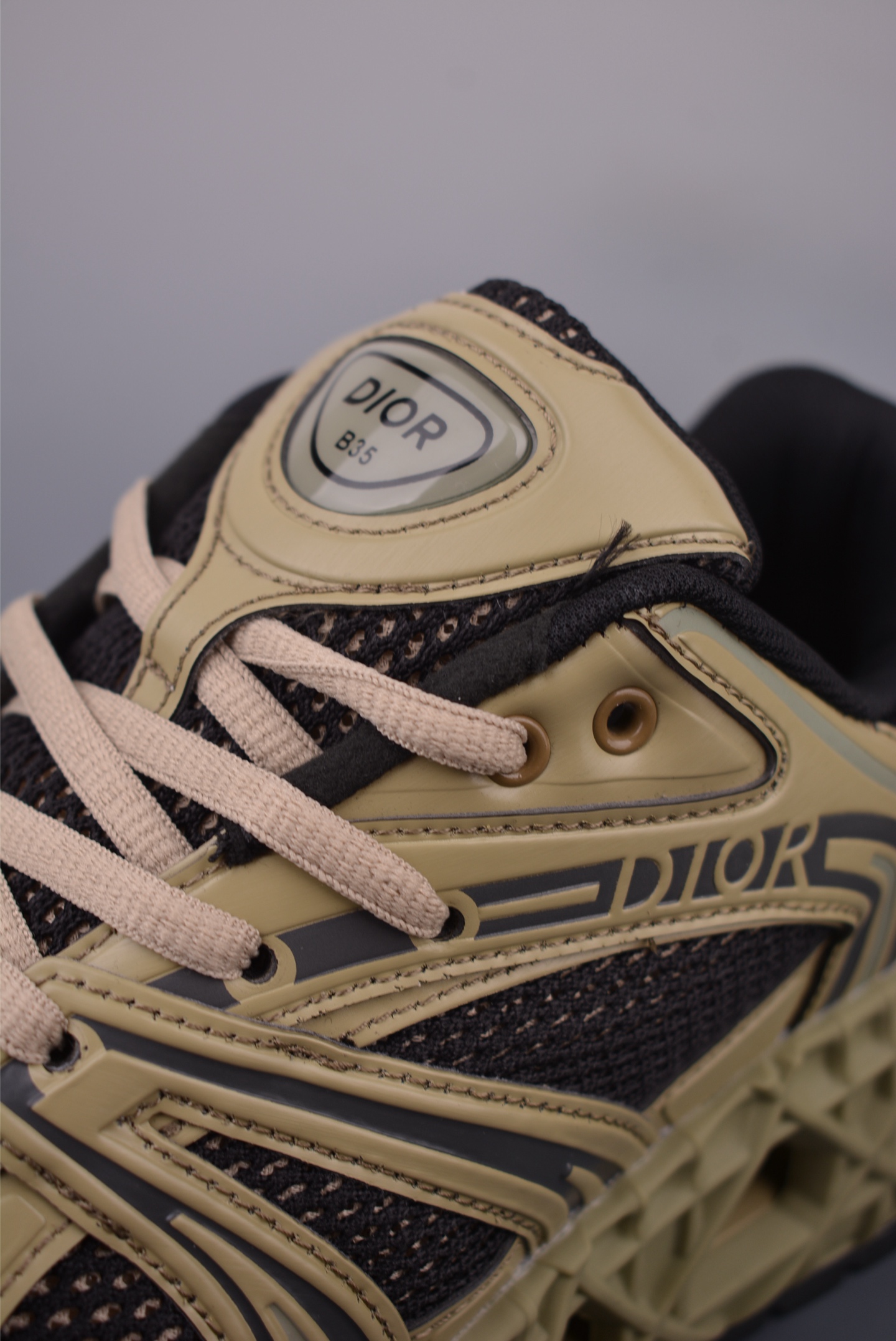 Dior B35 NXT Sneakers: 3D Printed Sole, Mesh Upper, and Retro Design - Available Now! 8 i1755037186484 8763 0 6