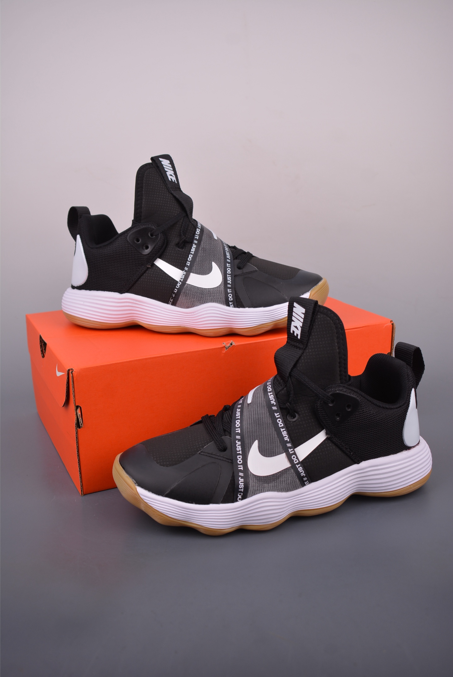 Nike React HyperSet SE Lightweight Training Shoes - Indoor Court Performance 2 i1755039477488 5446 0 4