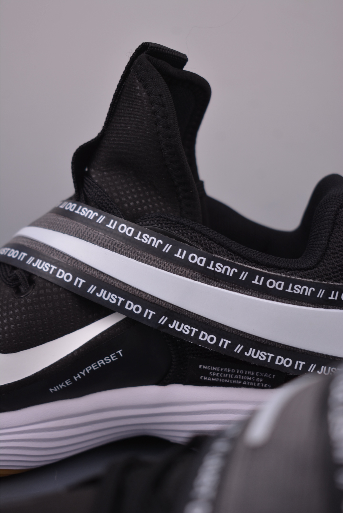 Nike React HyperSet SE Lightweight Training Shoes - Indoor Court Agility 8 i1755039479376 8771 0 7